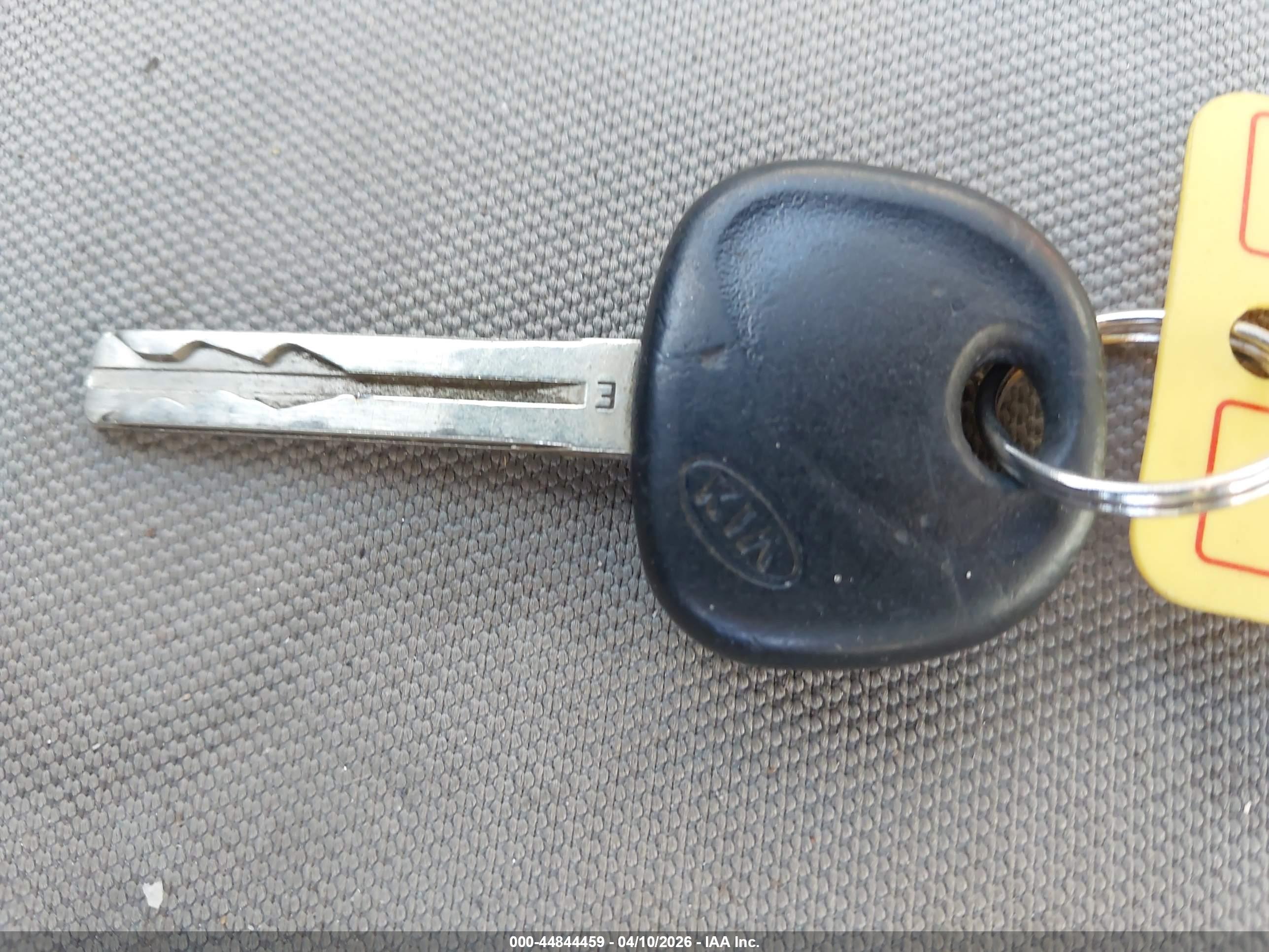 KIA RIO image 11