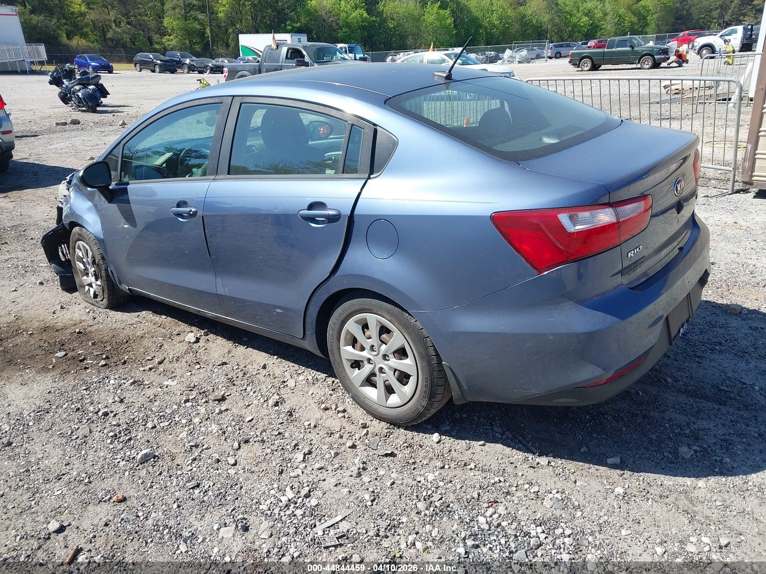 KIA RIO image 3