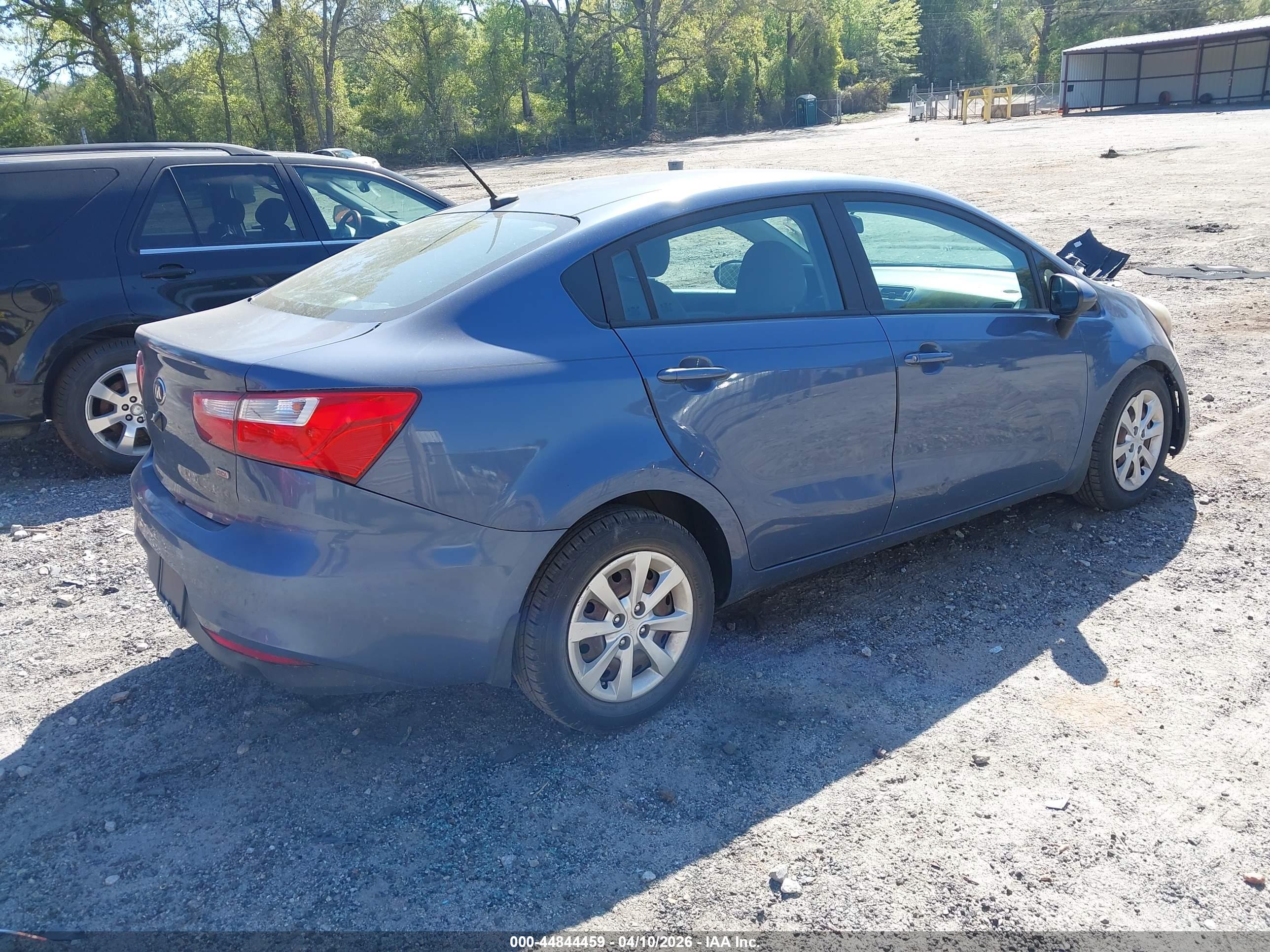 KIA RIO image 4