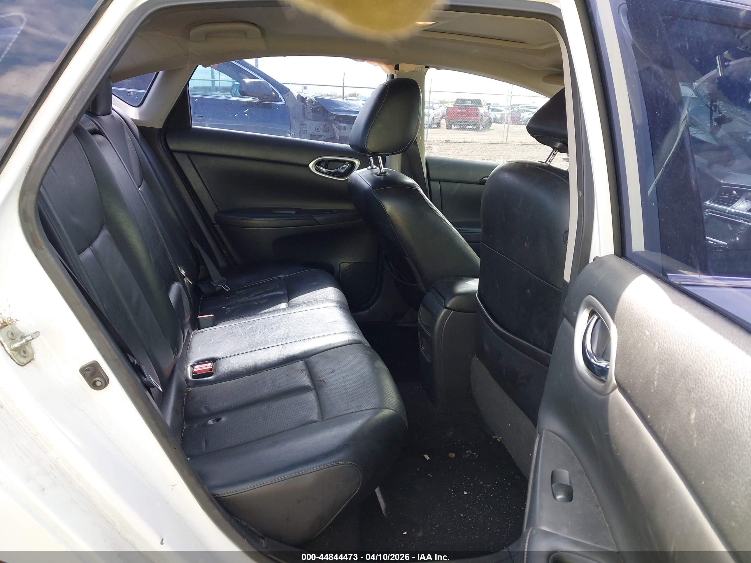 NISSAN SENTRA image 8