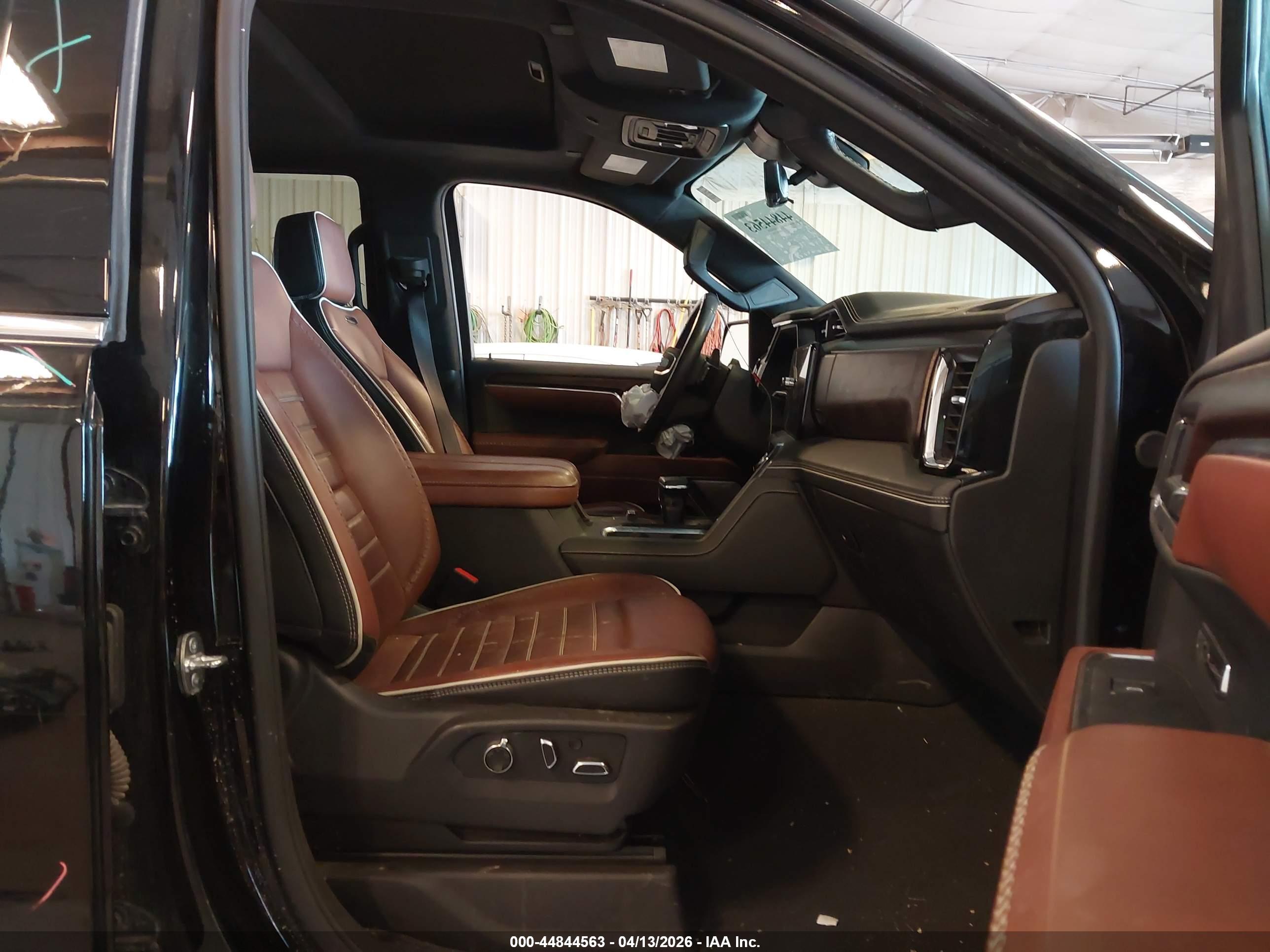 GMC SIERRA image 5