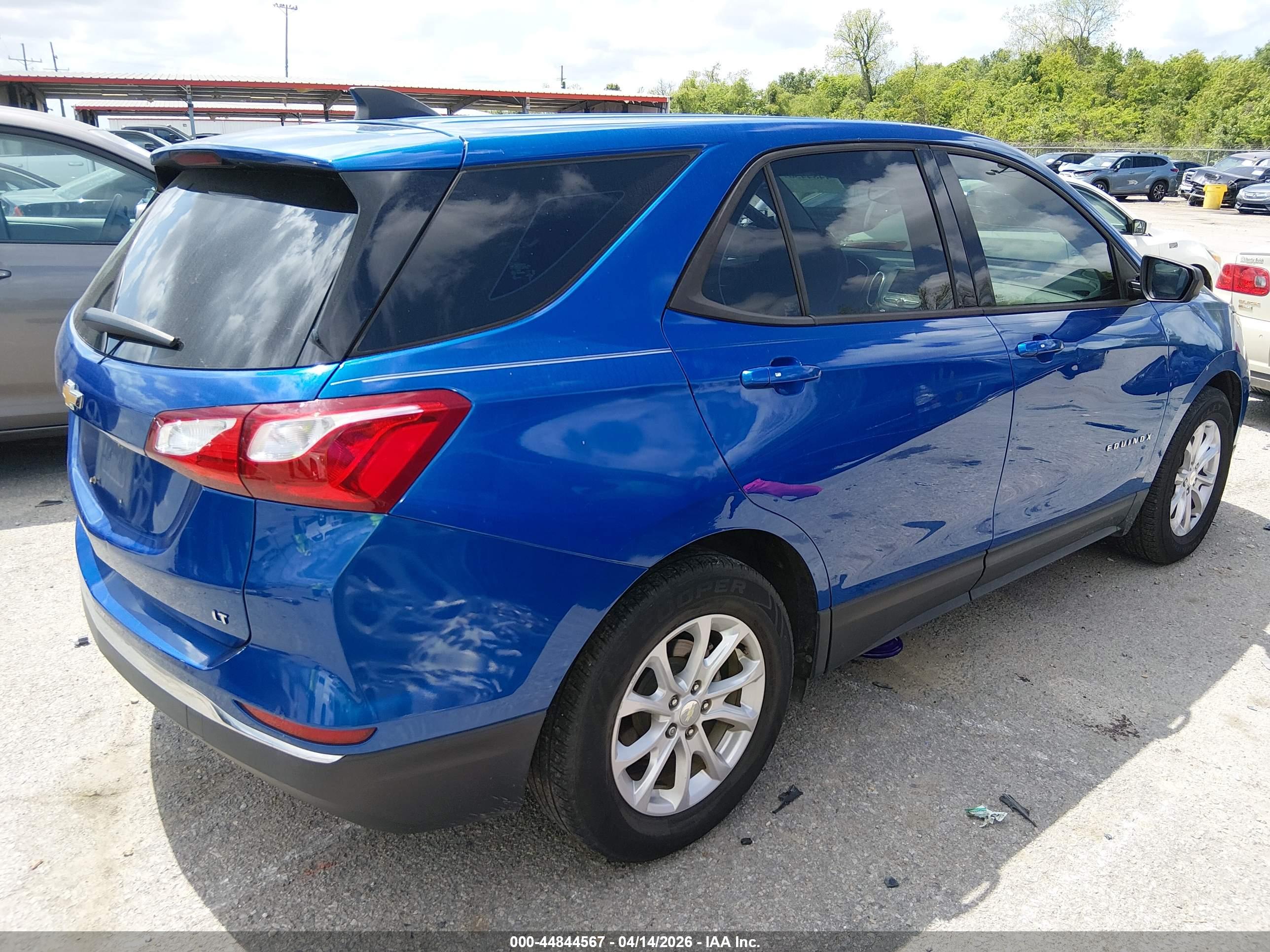 CHEVROLET EQUINOX image 4