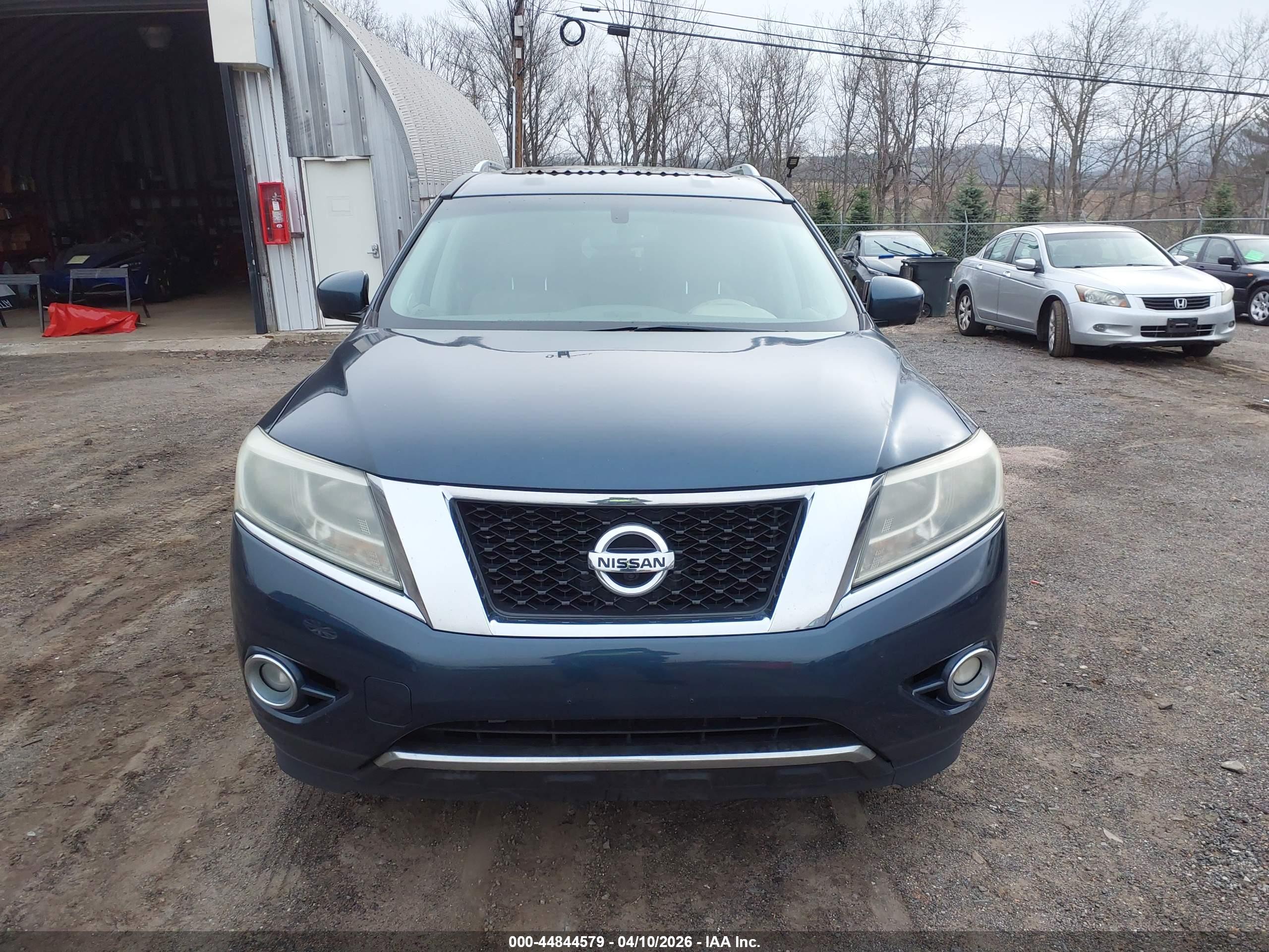 NISSAN PATHFINDER image 6