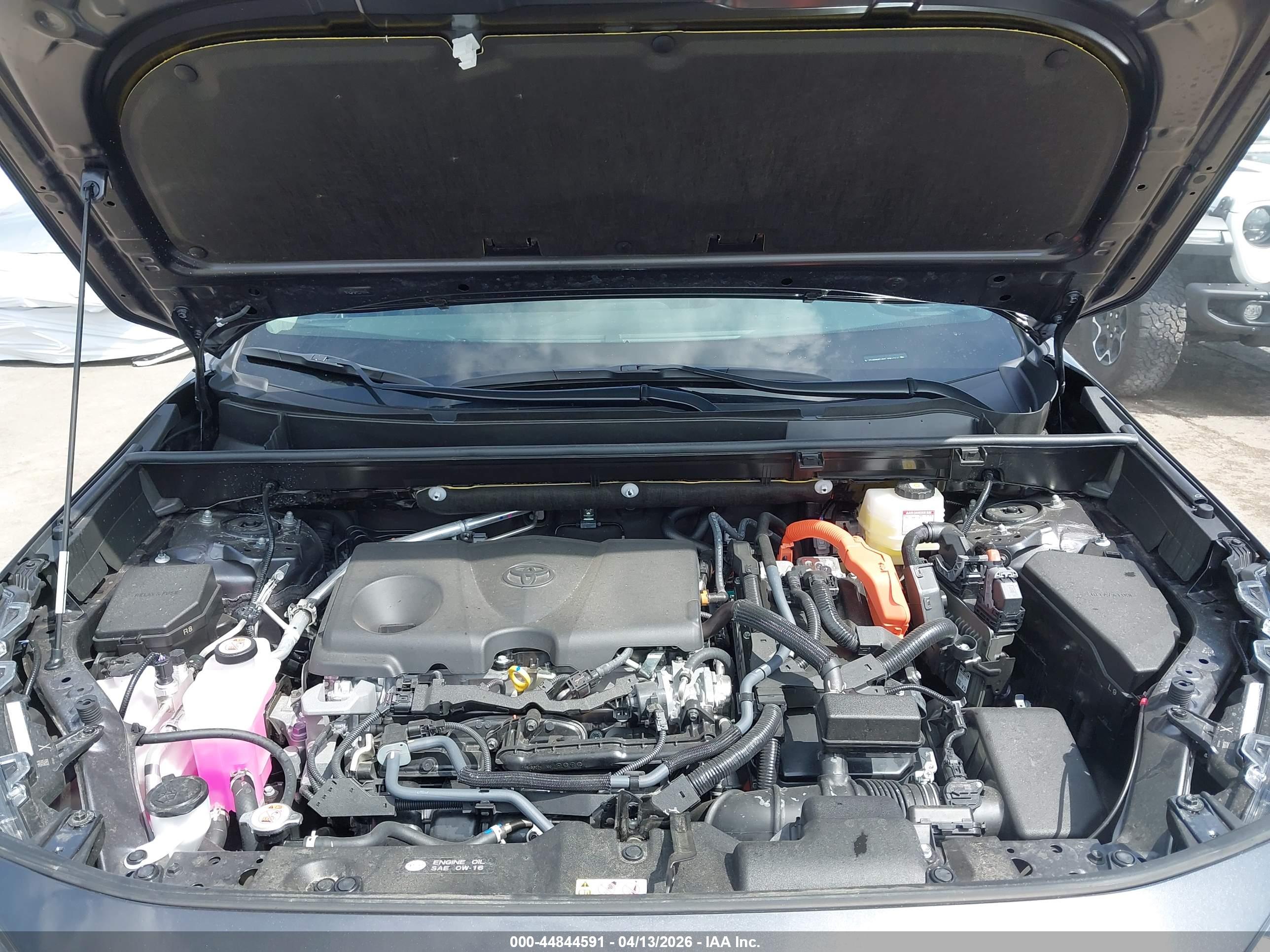 TOYOTA RAV4 image 10