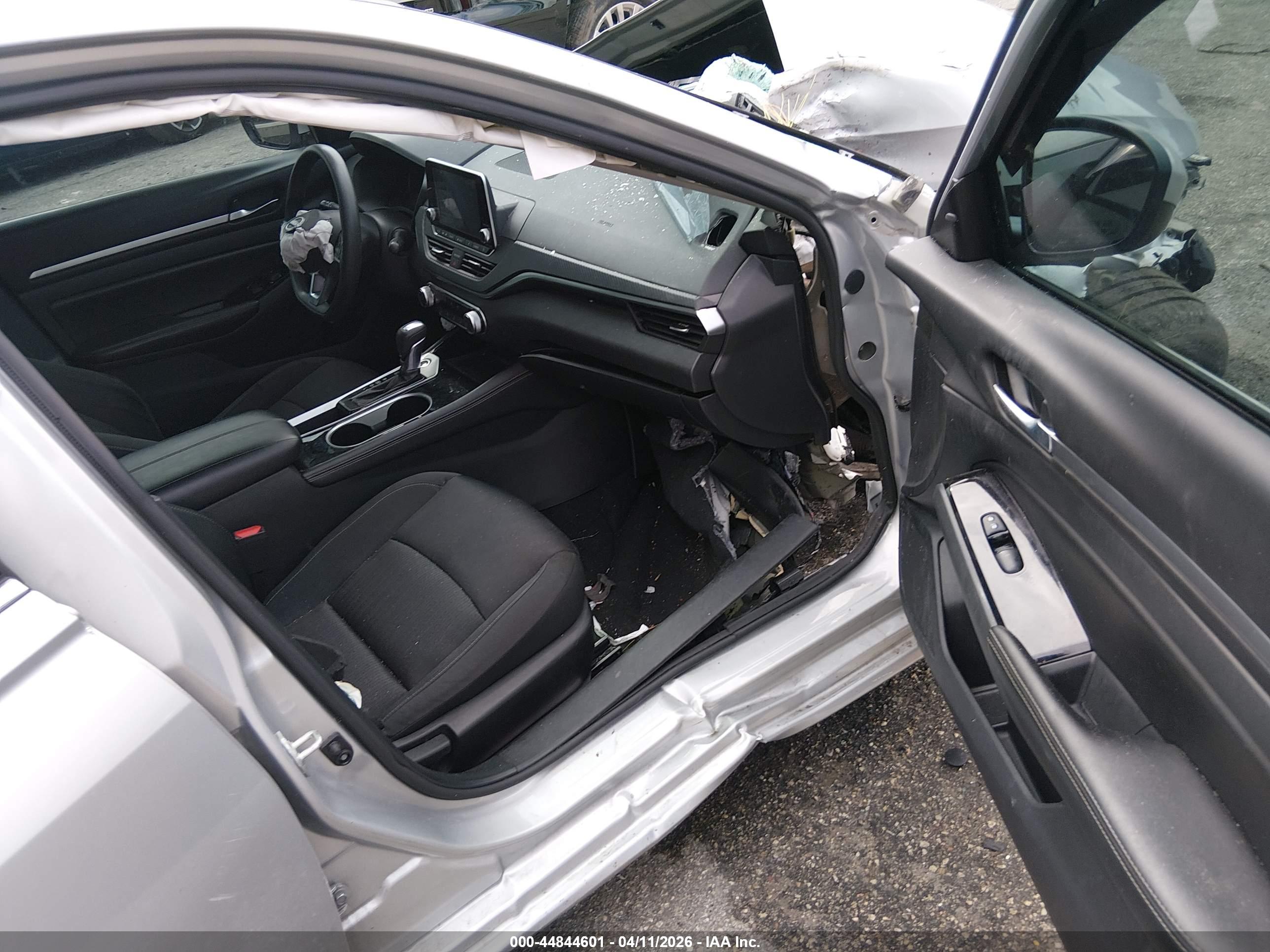 NISSAN ALTIMA image 5