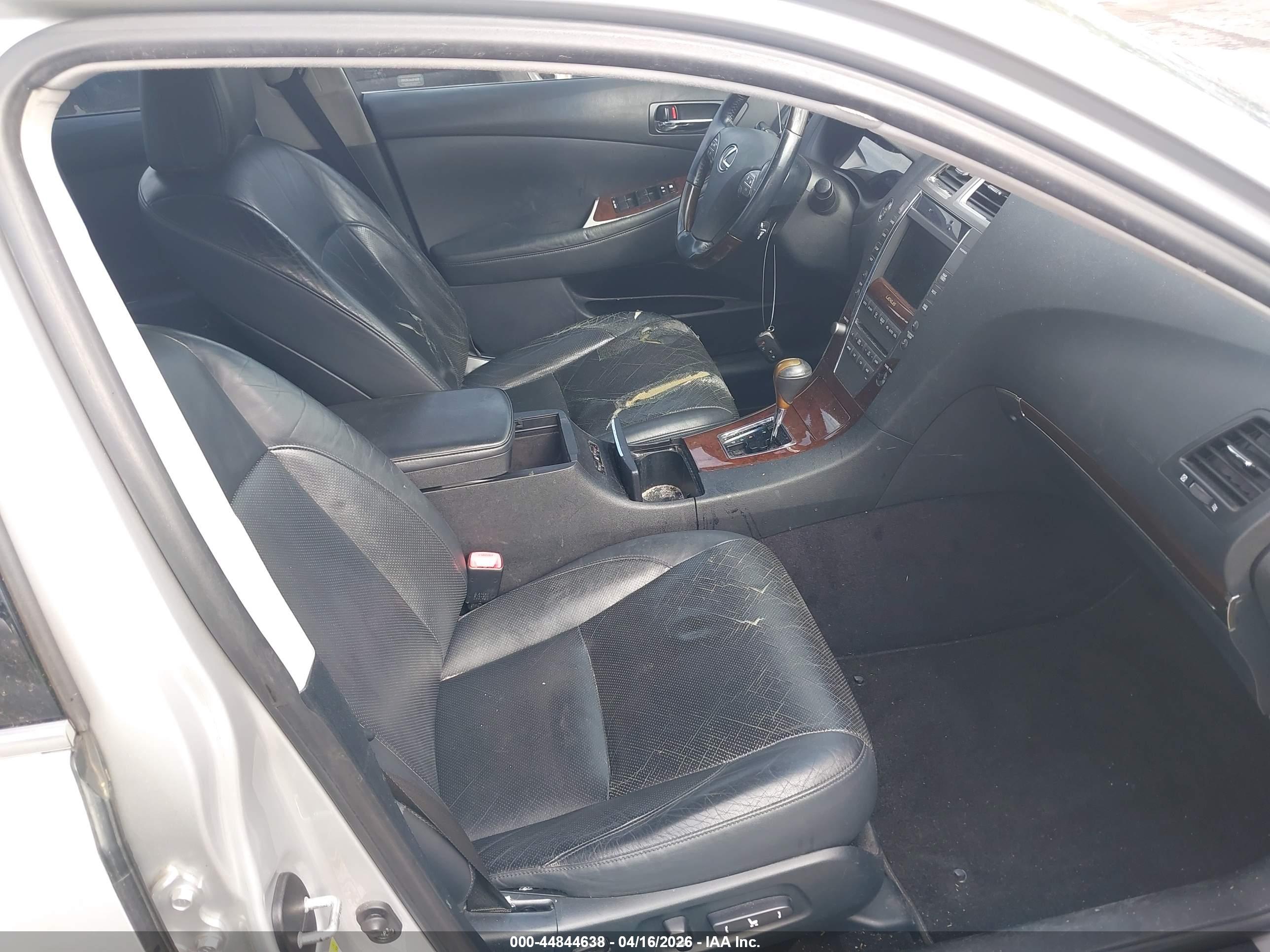 LEXUS ES image 5