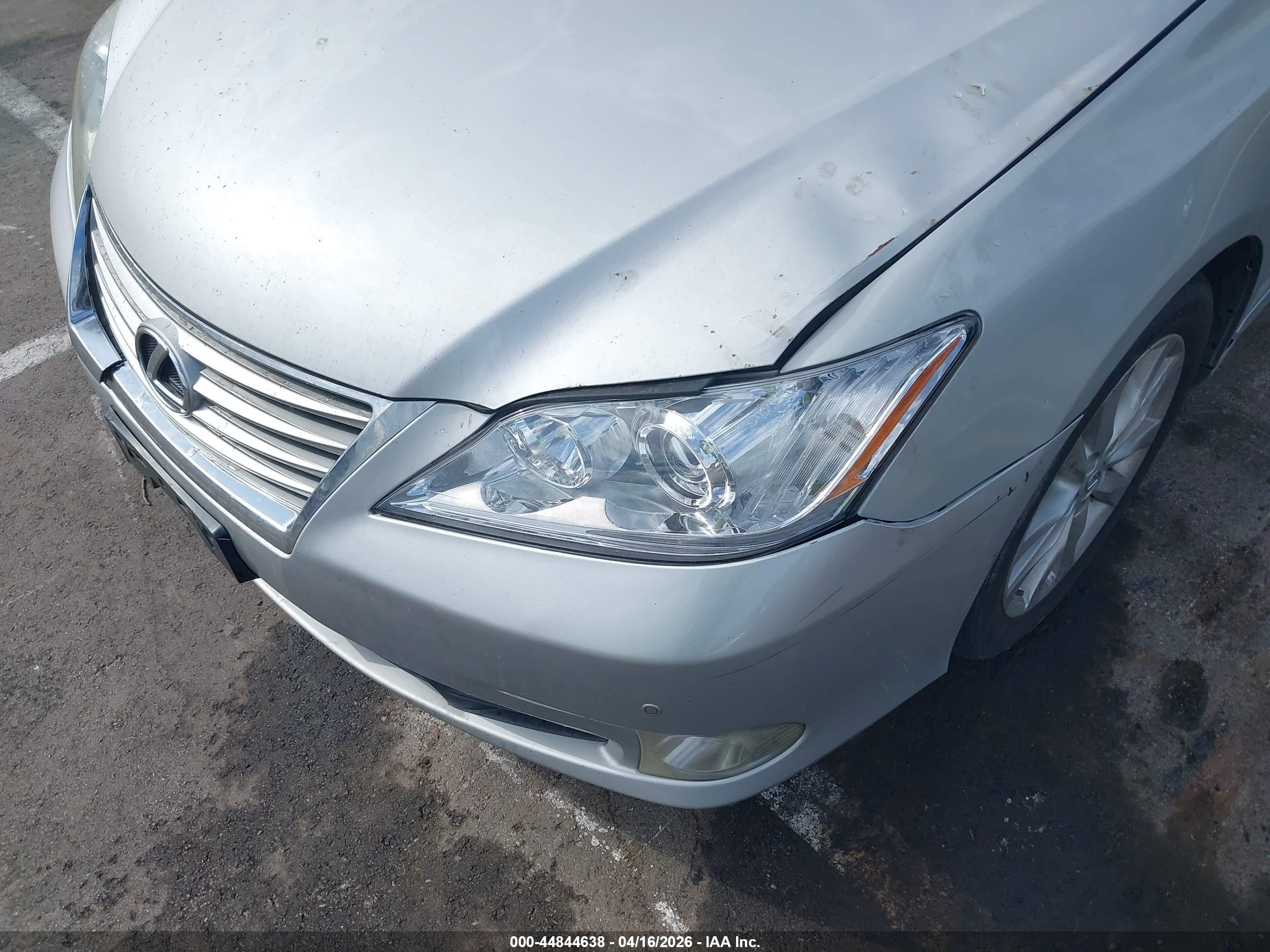 LEXUS ES image 6