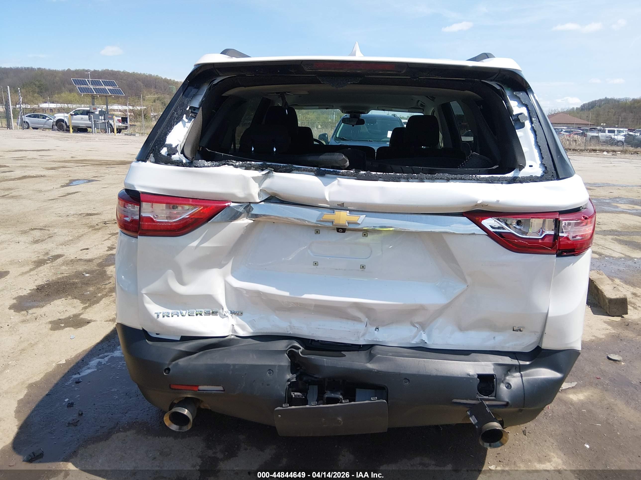 CHEVROLET TRAVERSE image 6