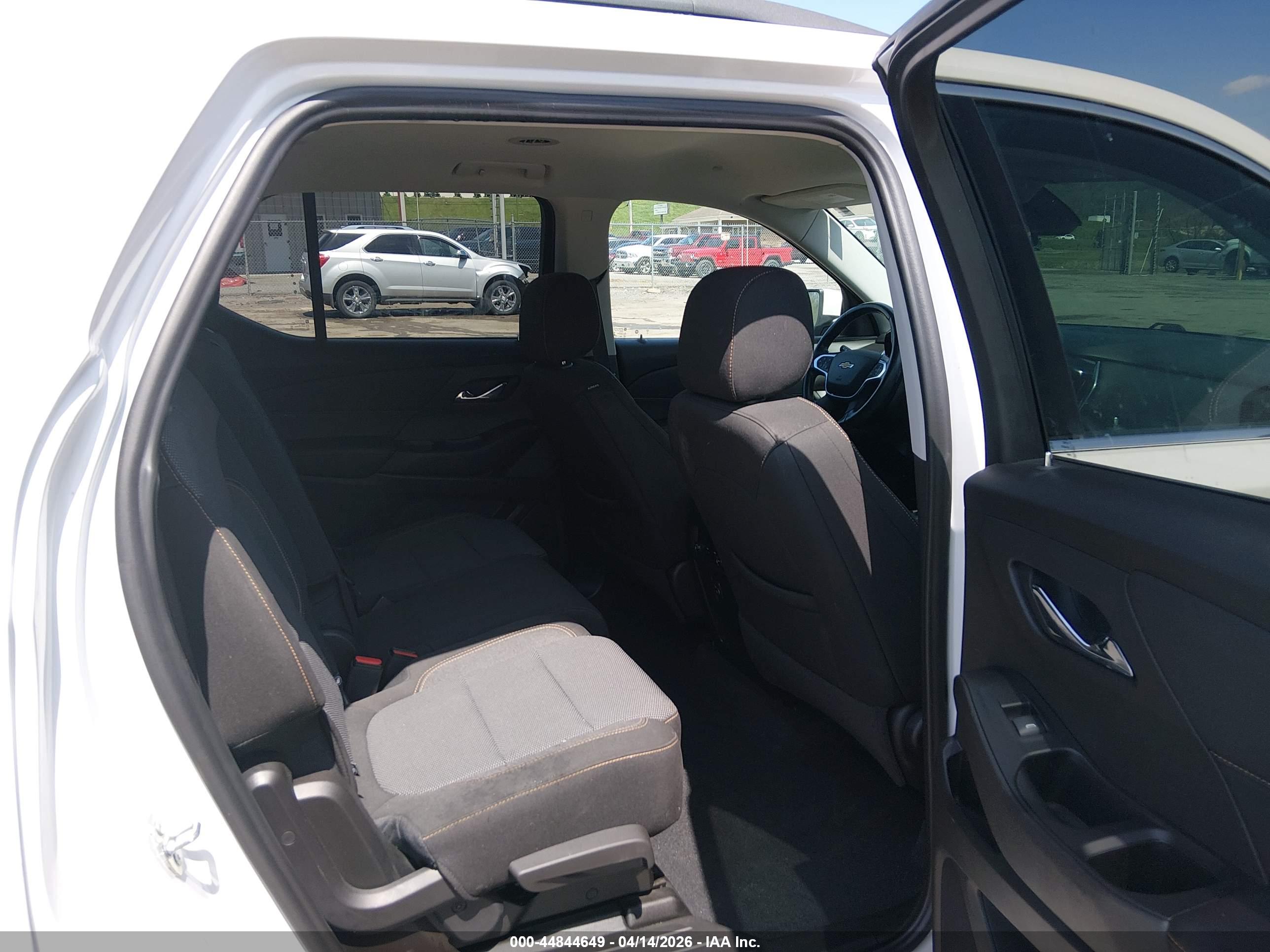 CHEVROLET TRAVERSE image 8