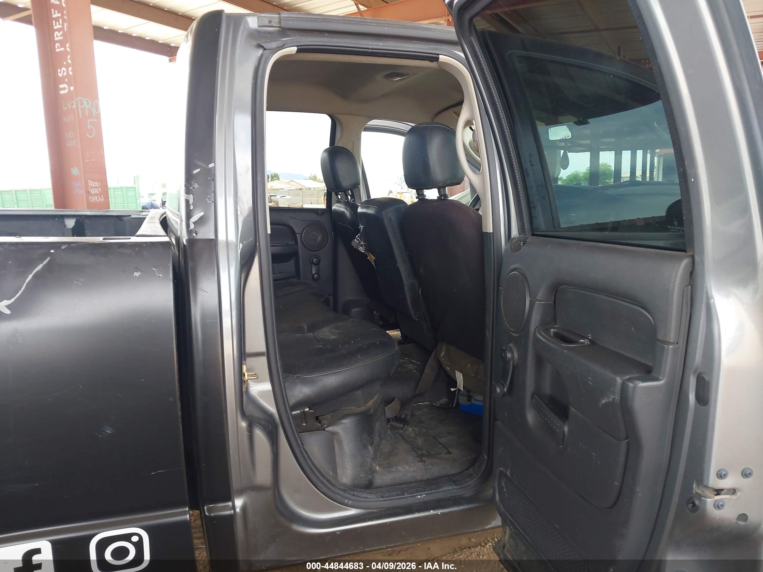 DODGE RAM image 8