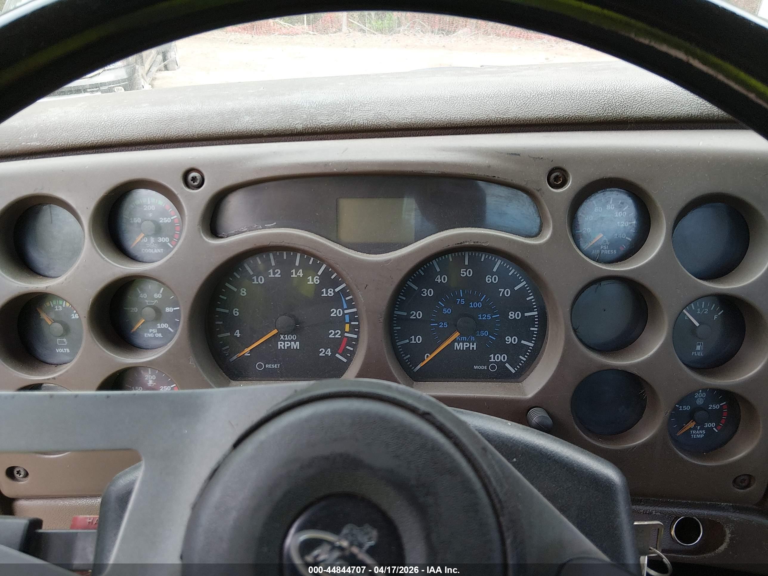 MACK 600 image 6