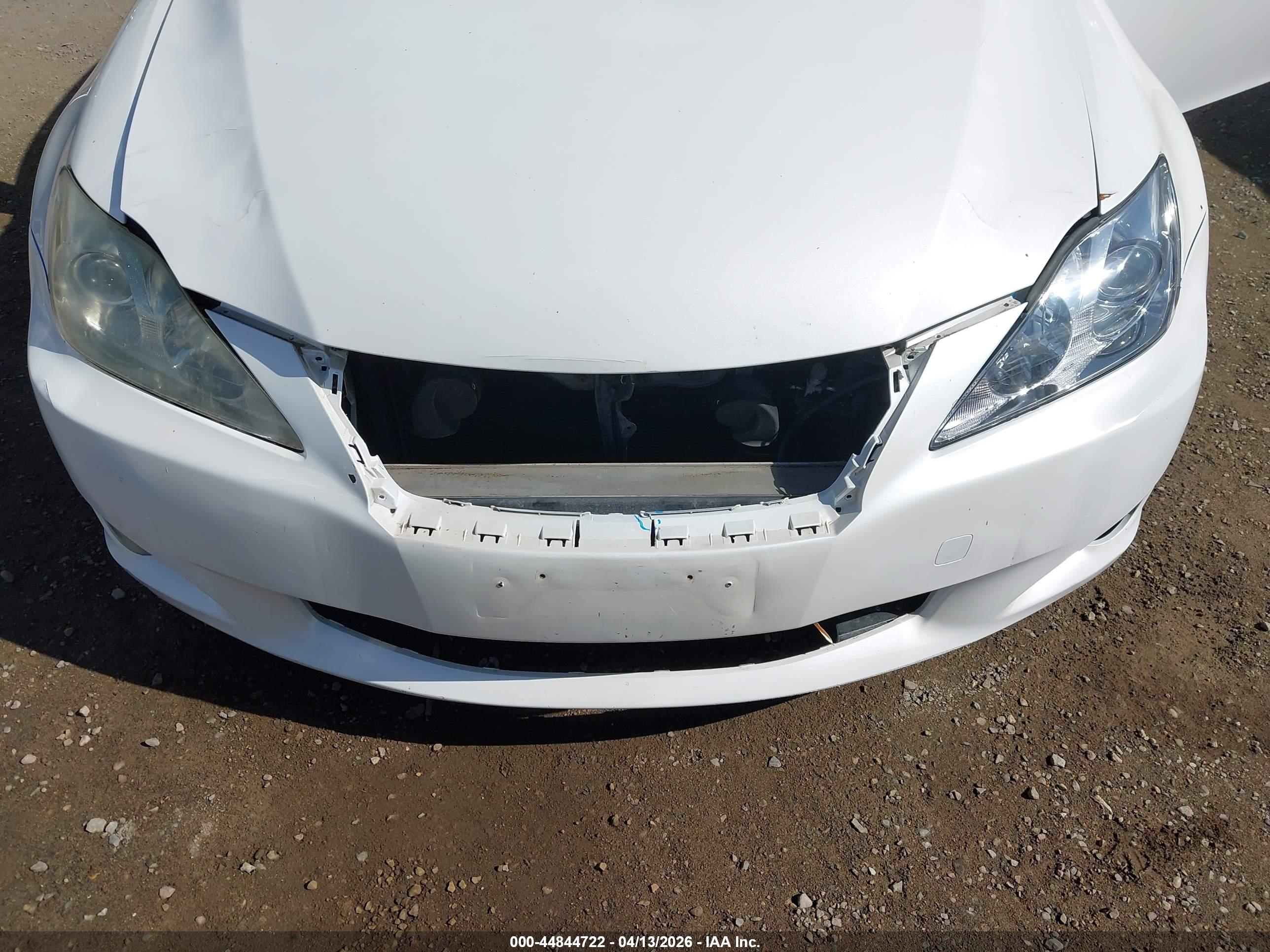 LEXUS IS image 6
