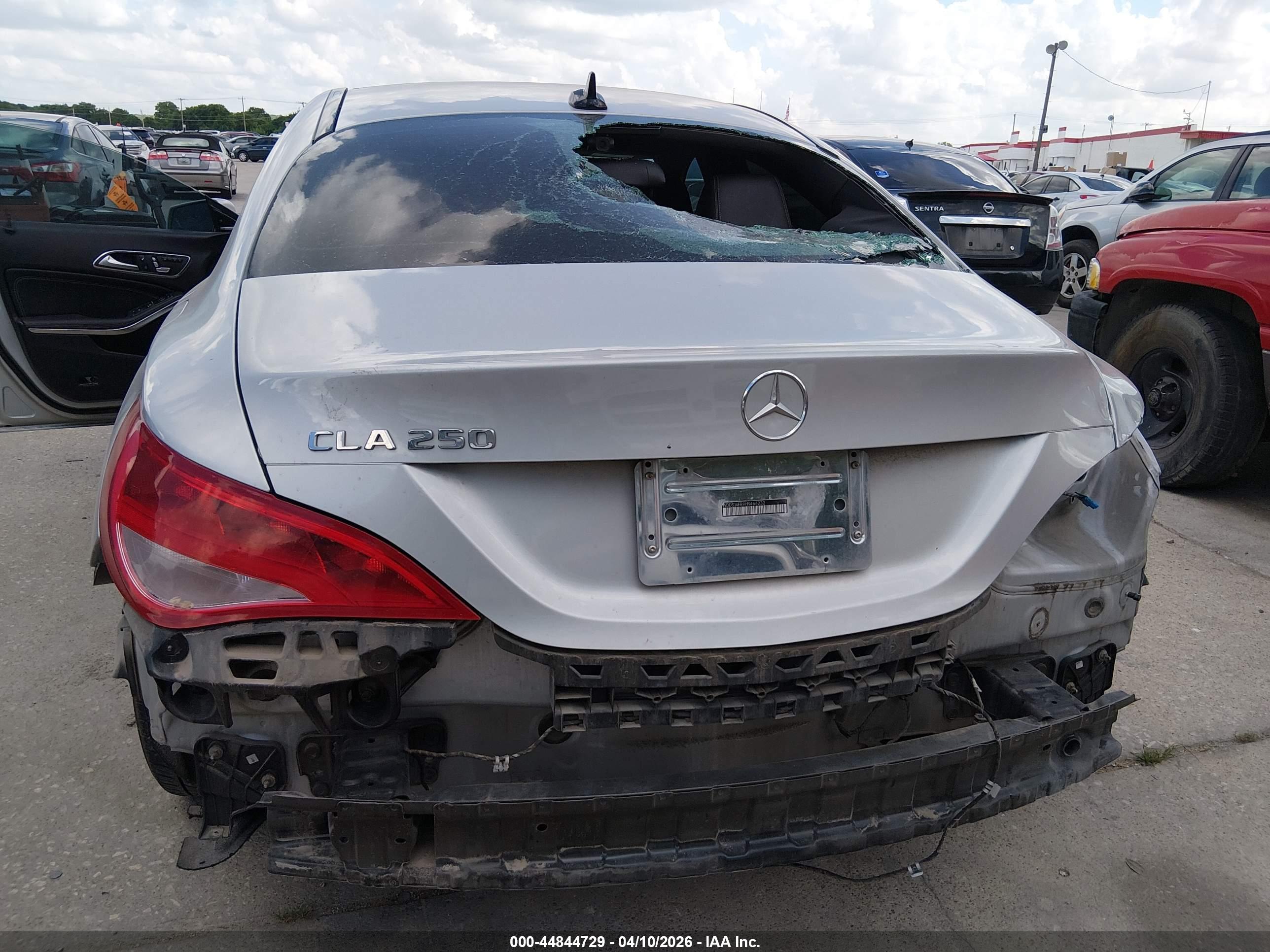 MERCEDES-BENZ CLA image 6