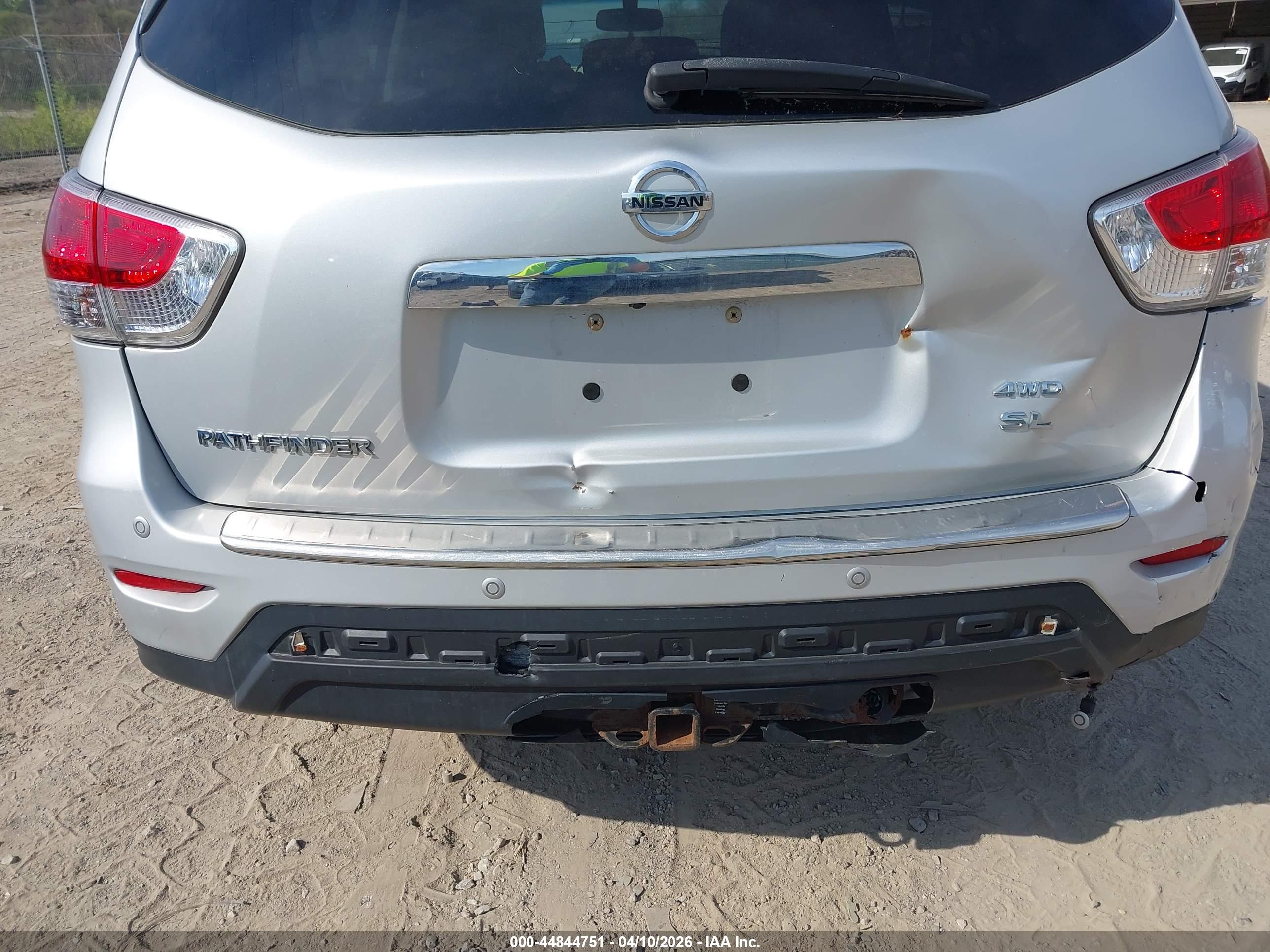 NISSAN PATHFINDER image 6