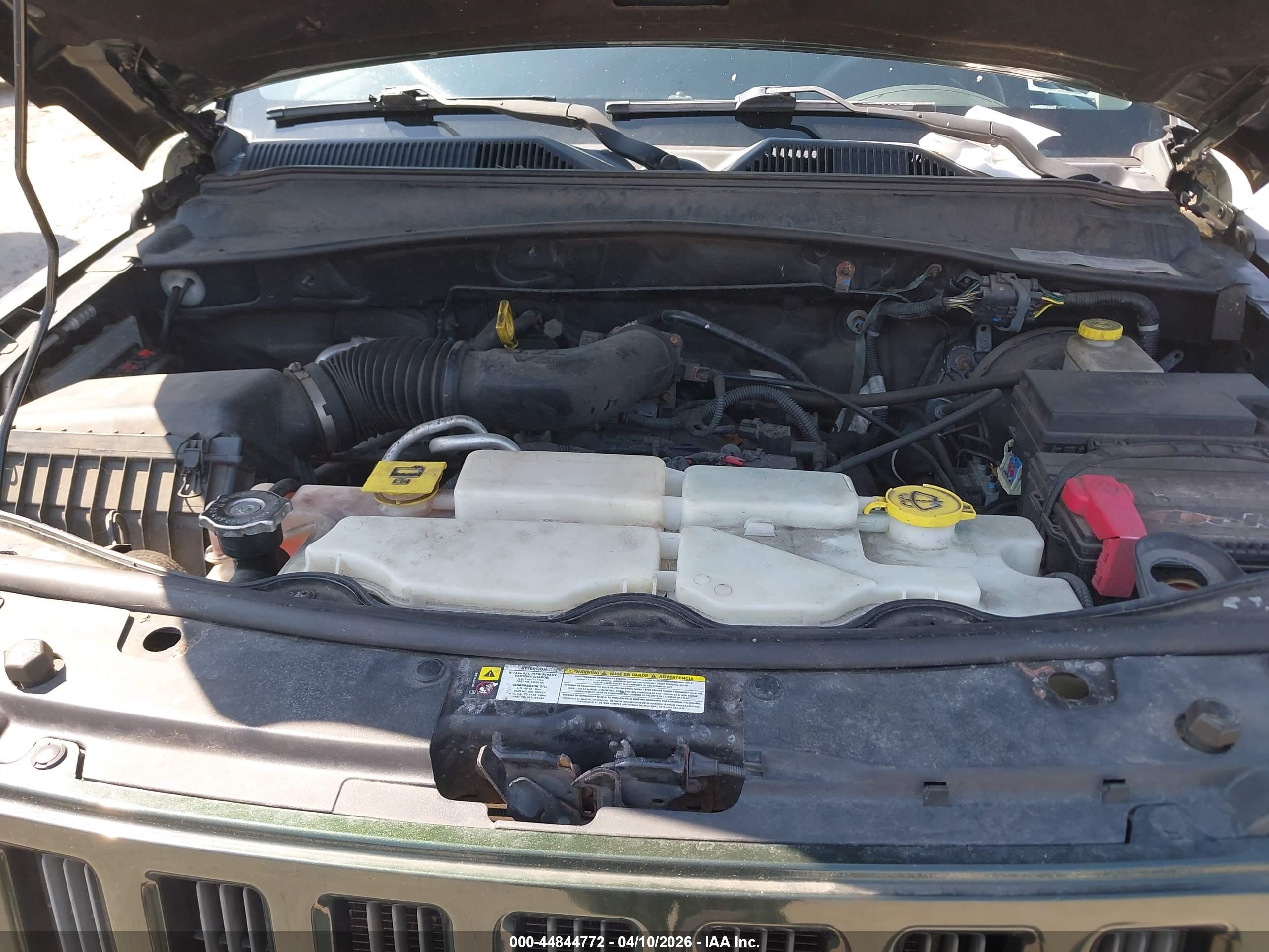 JEEP LIBERTY image 10