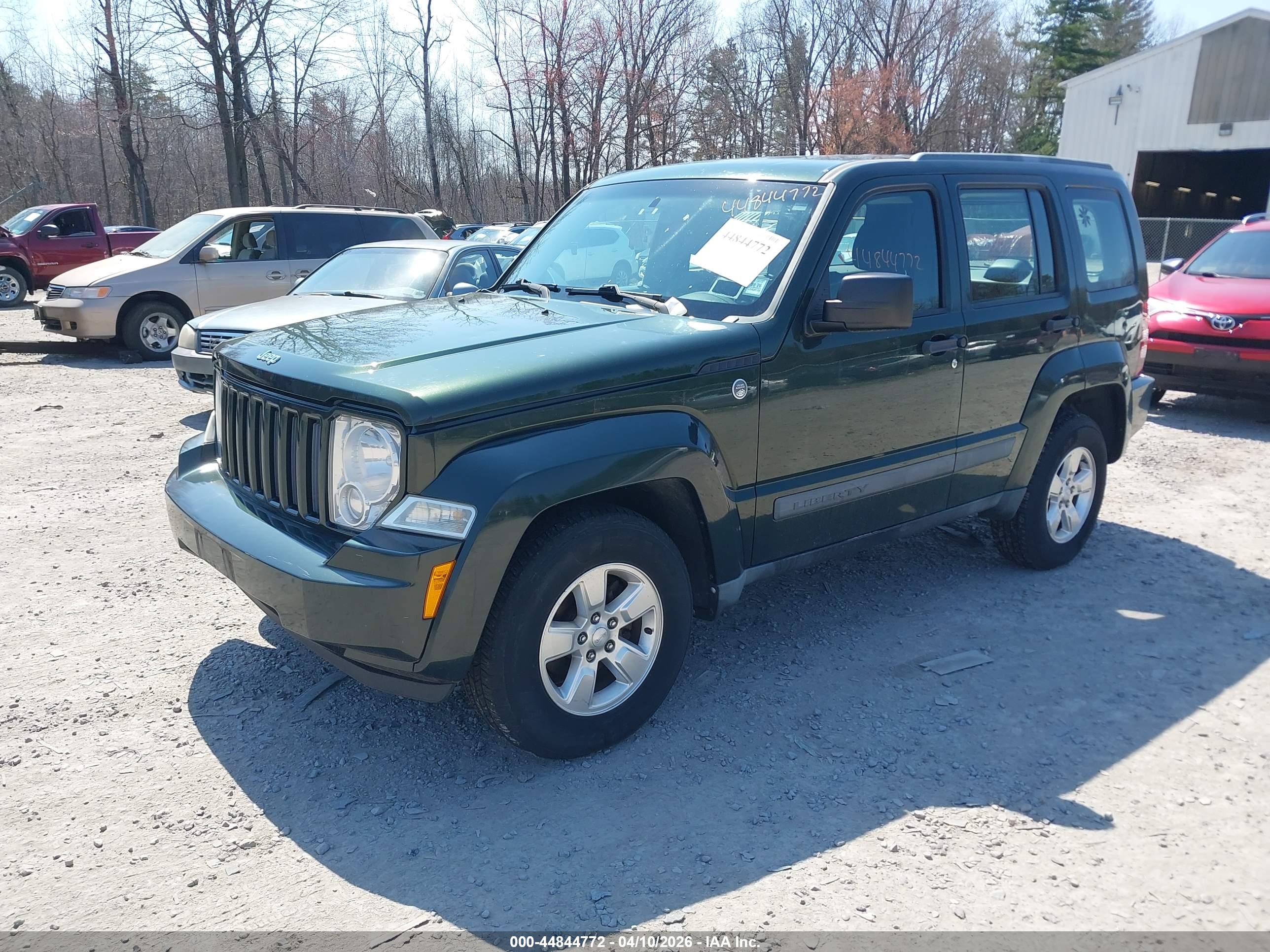 JEEP LIBERTY image 2