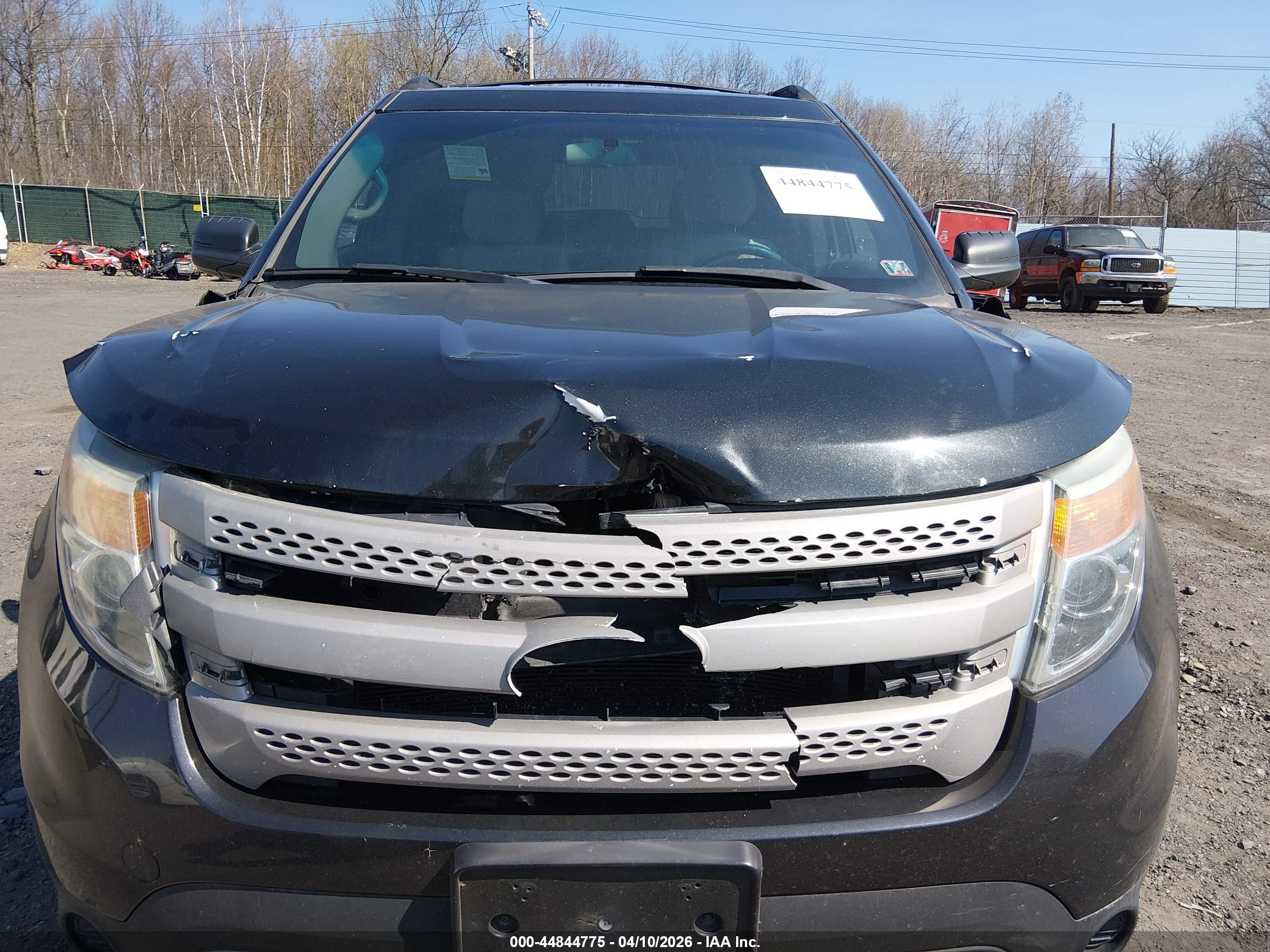 FORD EXPLORER image 6