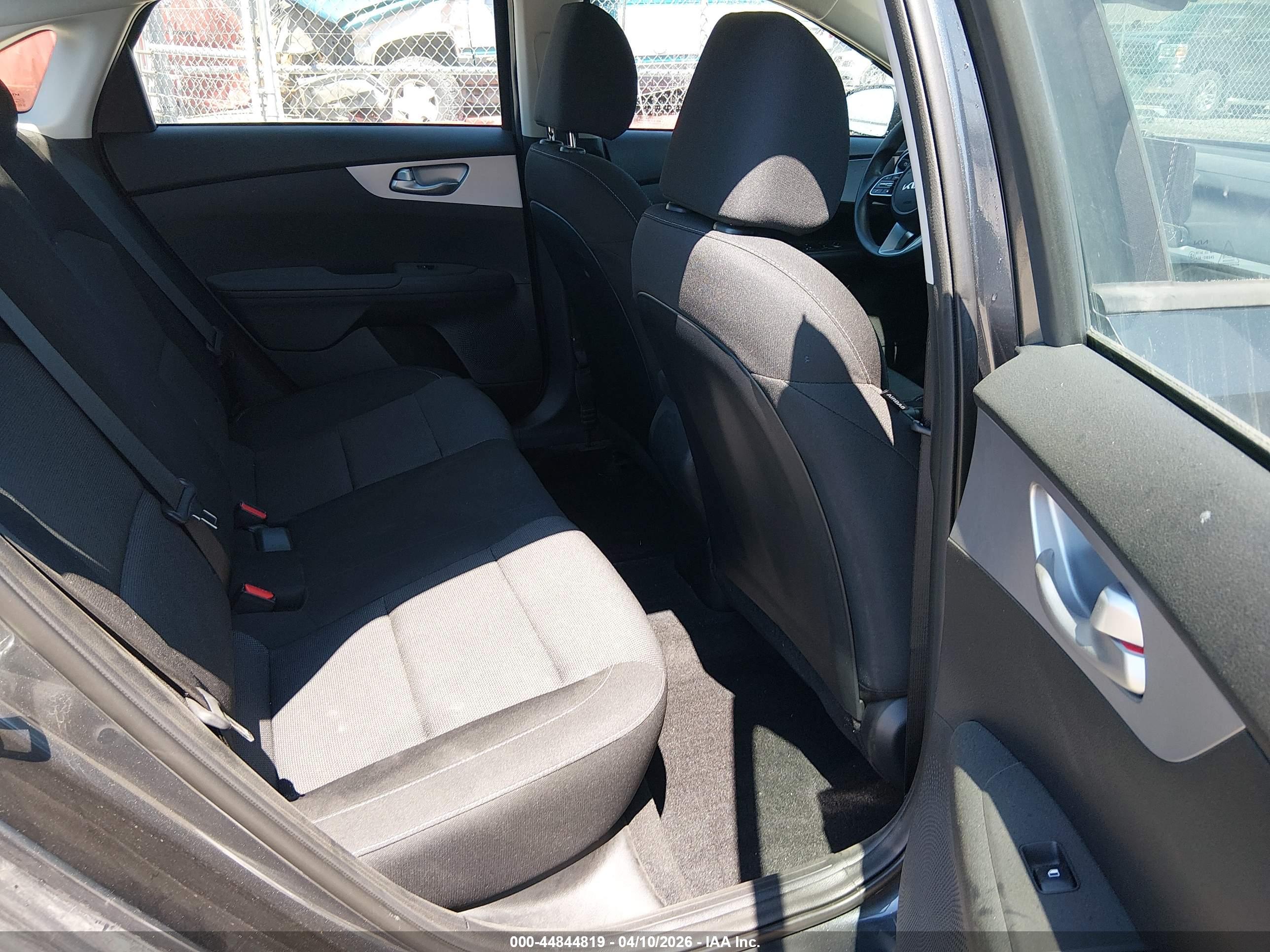 KIA FORTE image 8