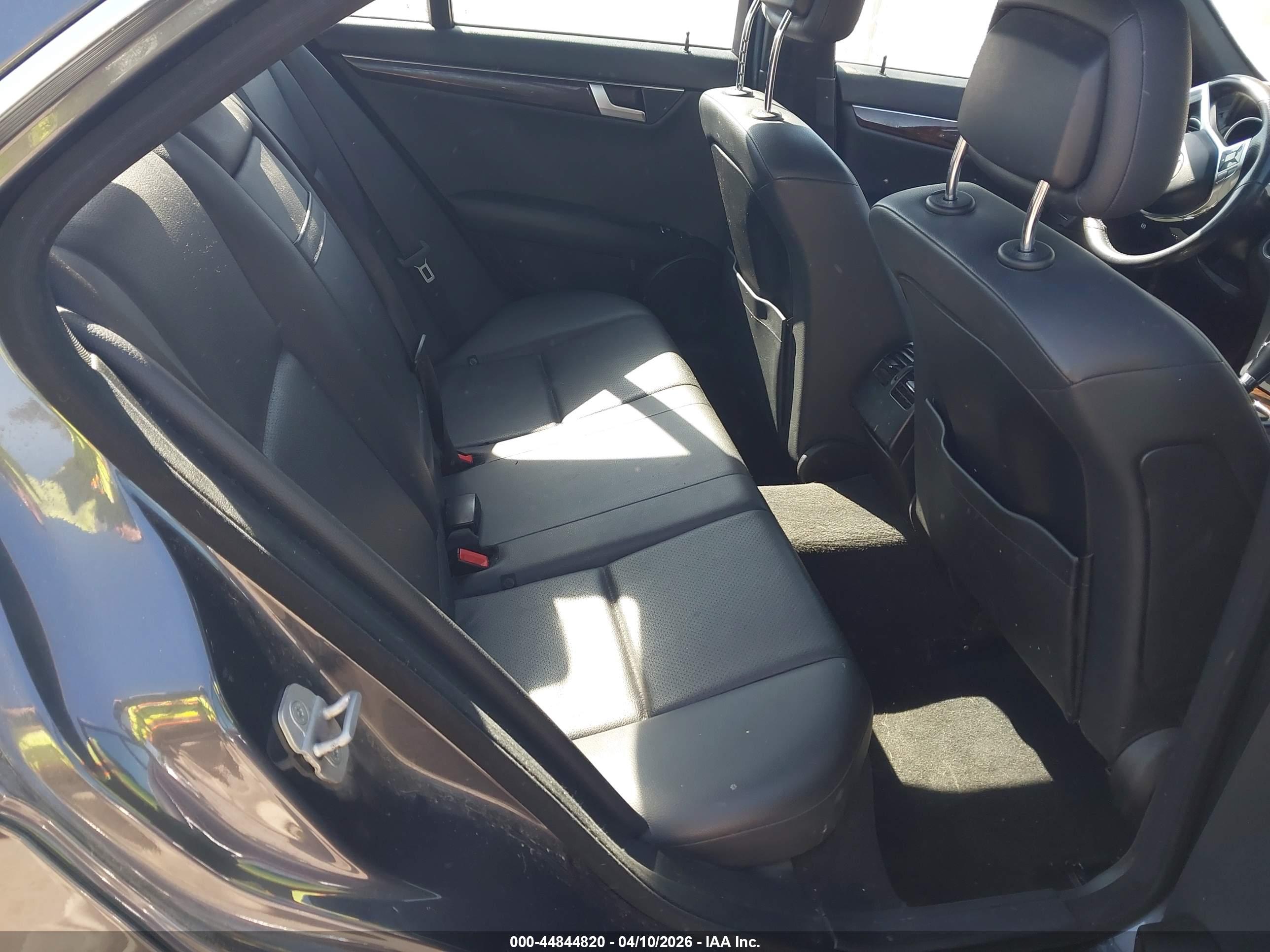 MERCEDES-BENZ C image 8