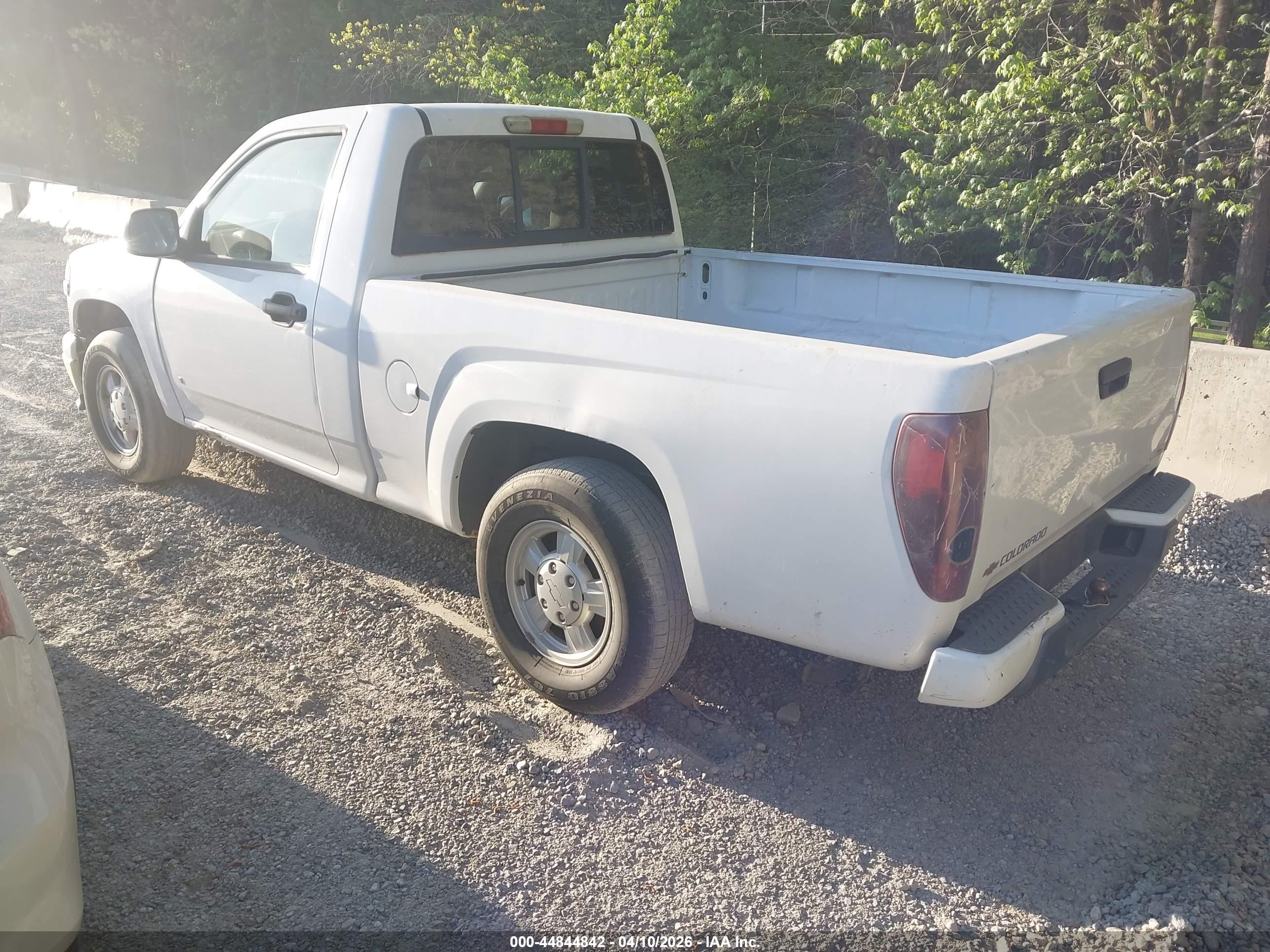 CHEVROLET COLORADO image 3