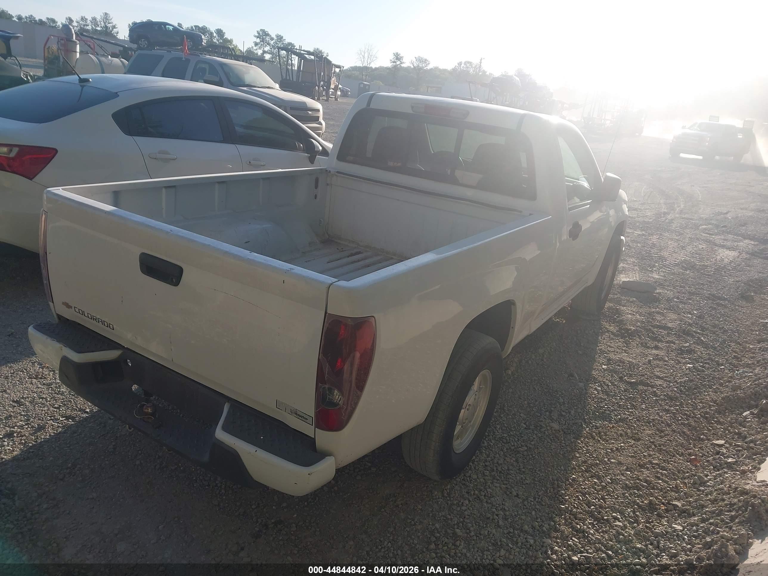 CHEVROLET COLORADO image 4