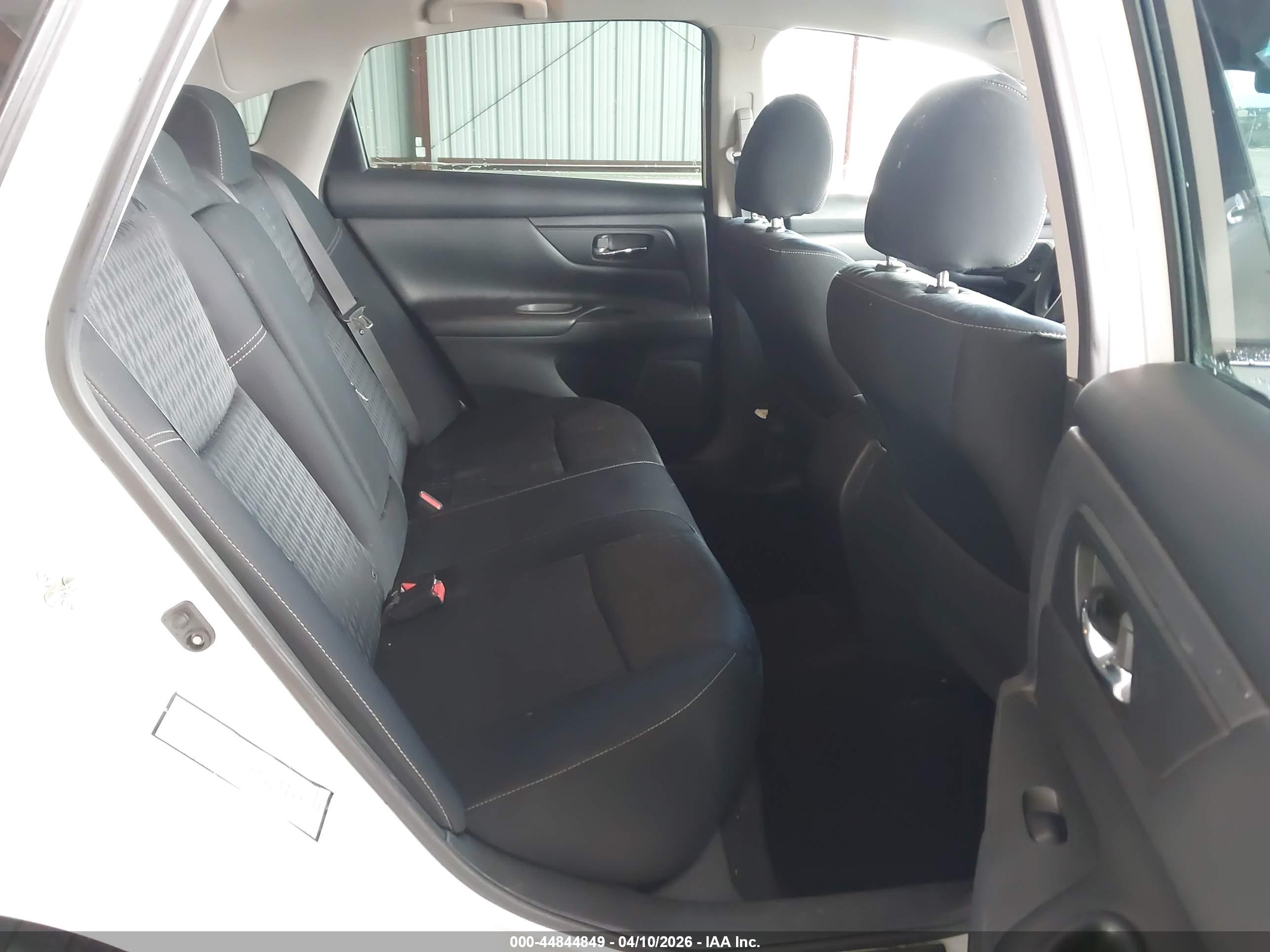 NISSAN ALTIMA image 8