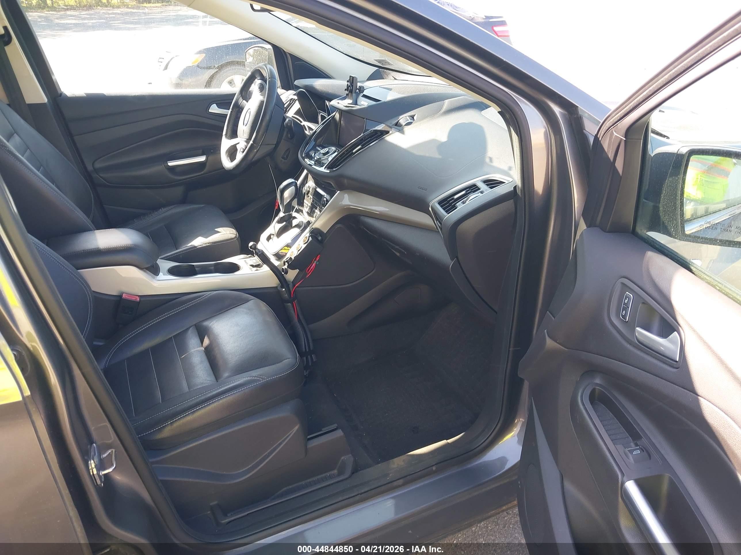 FORD ESCAPE image 5