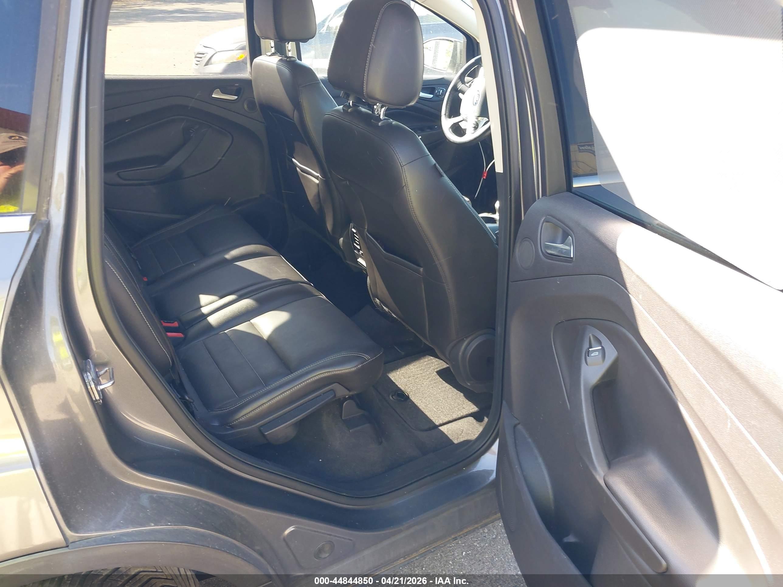 FORD ESCAPE image 8
