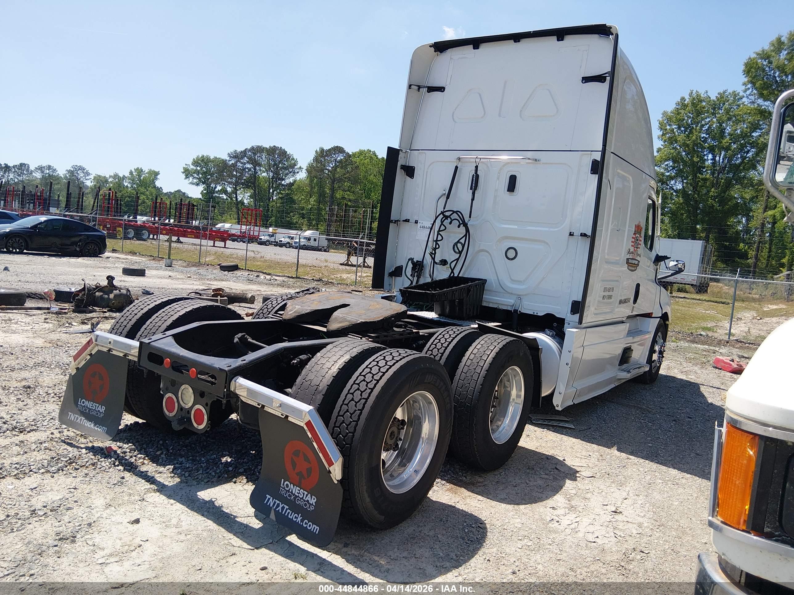 FREIGHTLINER NEW image 4