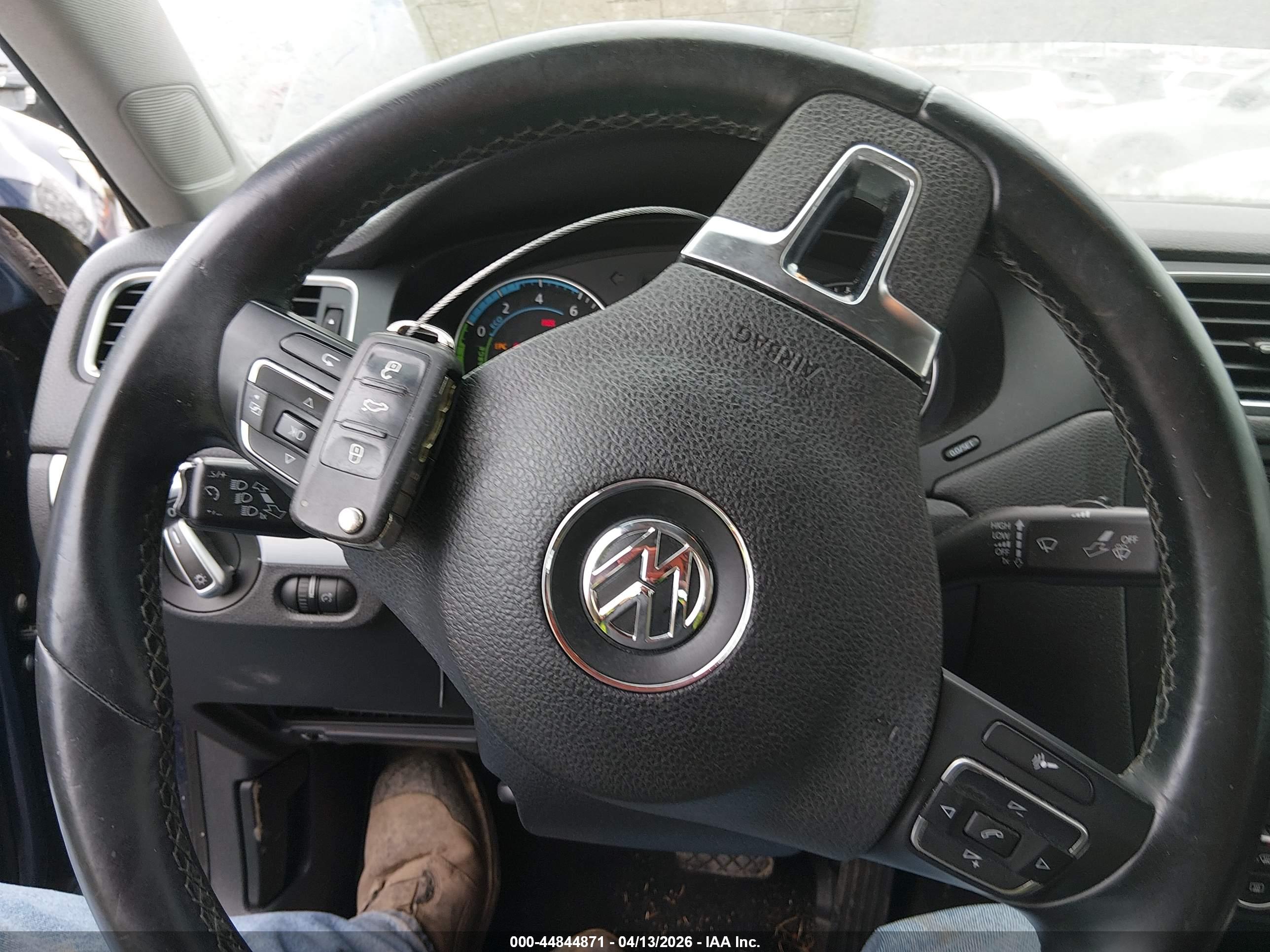VOLKSWAGEN JETTA image 11