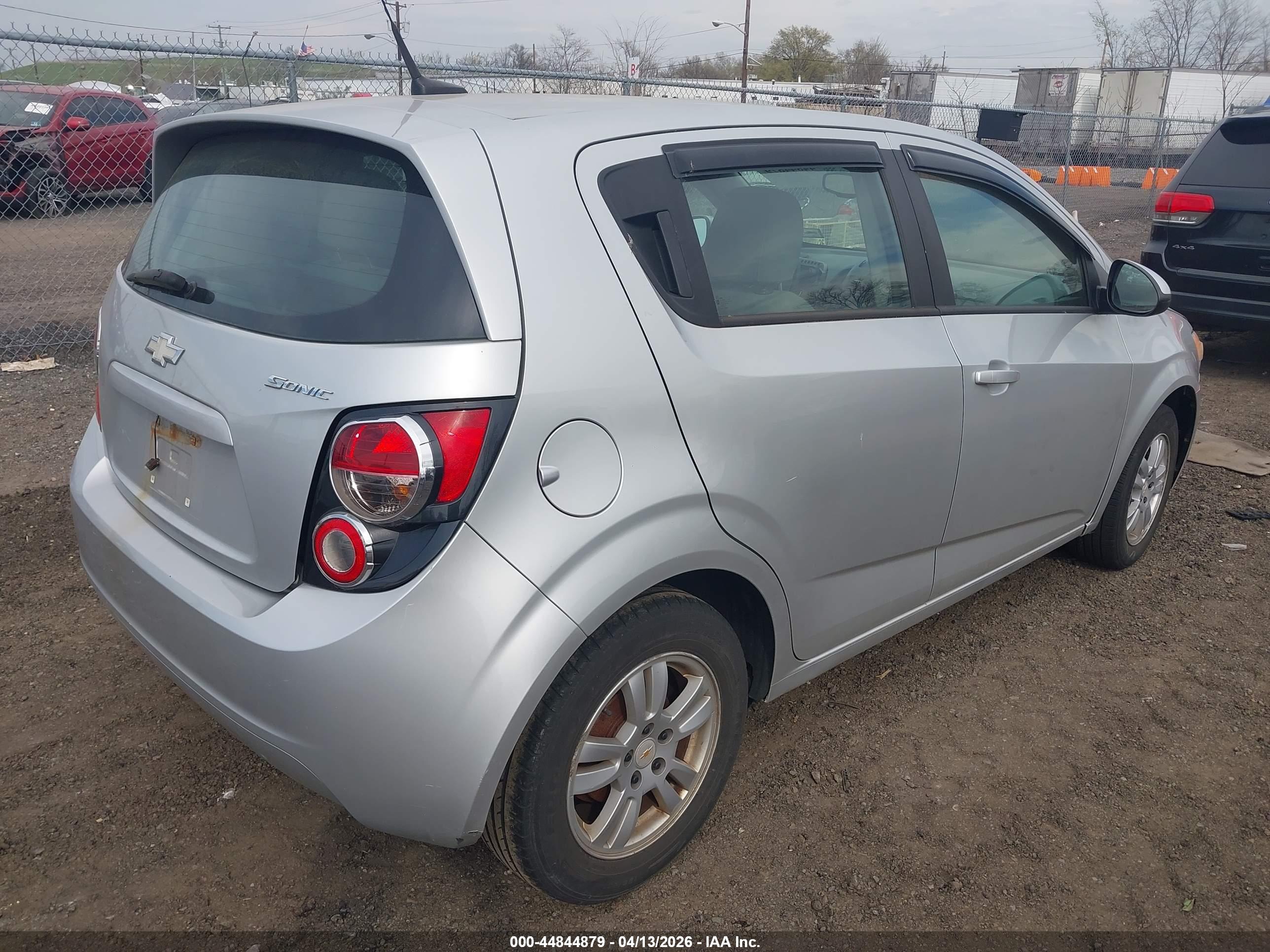 CHEVROLET SONIC image 4