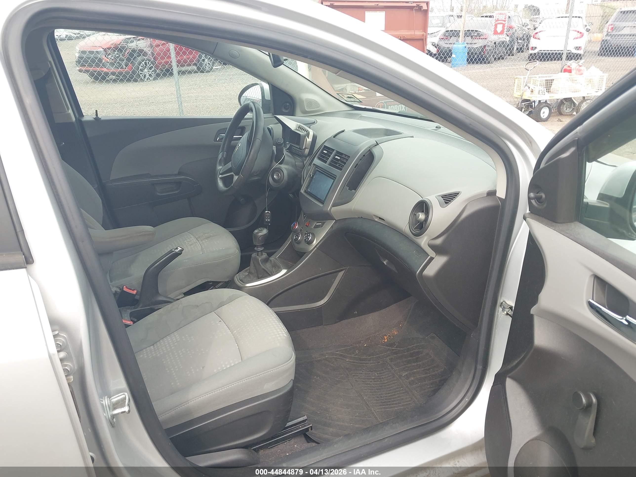 CHEVROLET SONIC image 5