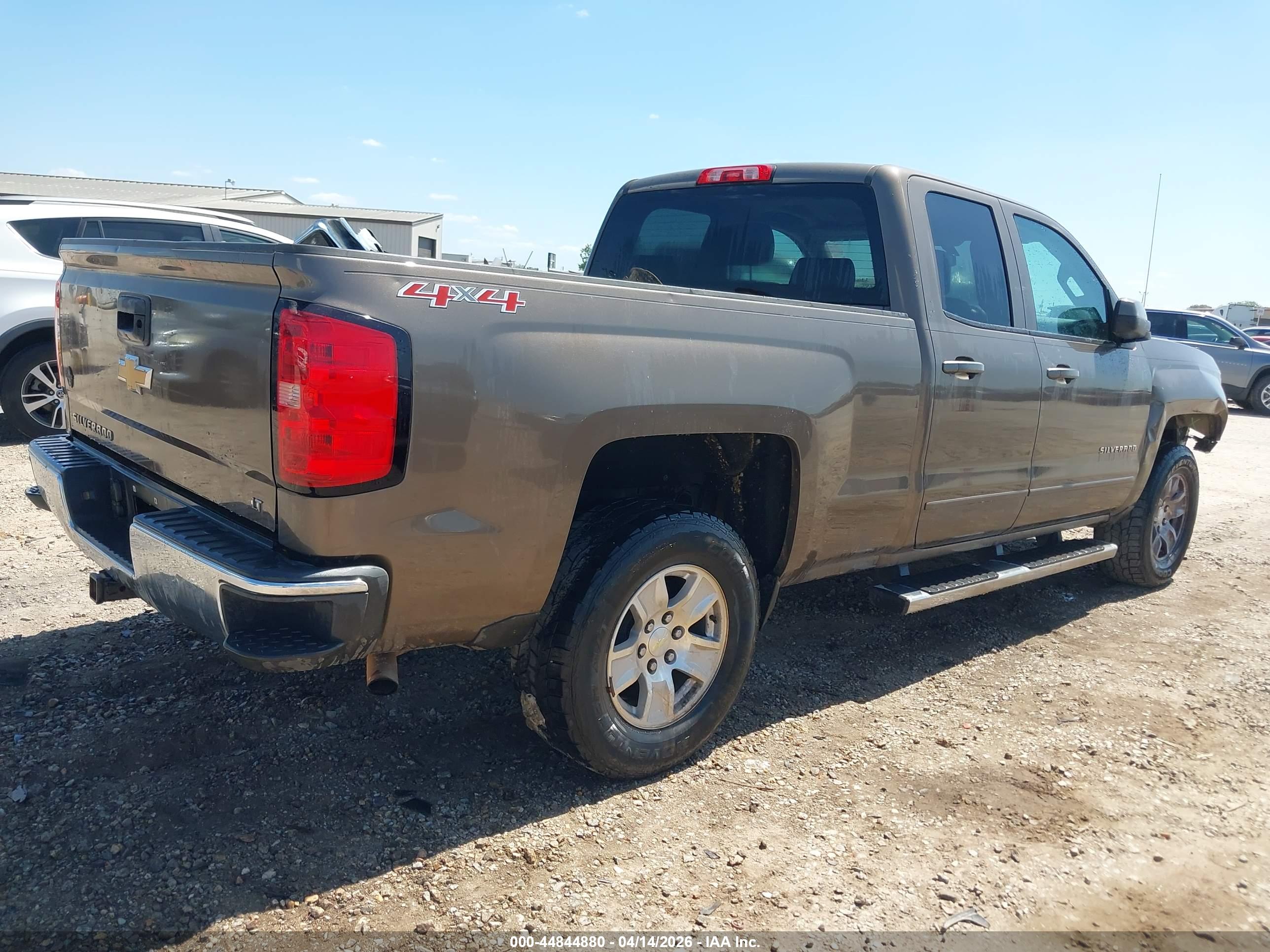 CHEVROLET SILVERADO image 4