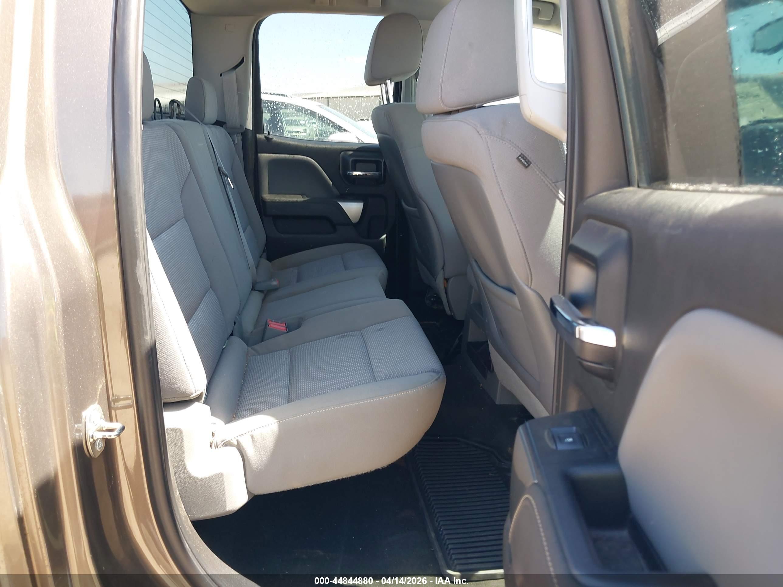 CHEVROLET SILVERADO image 8