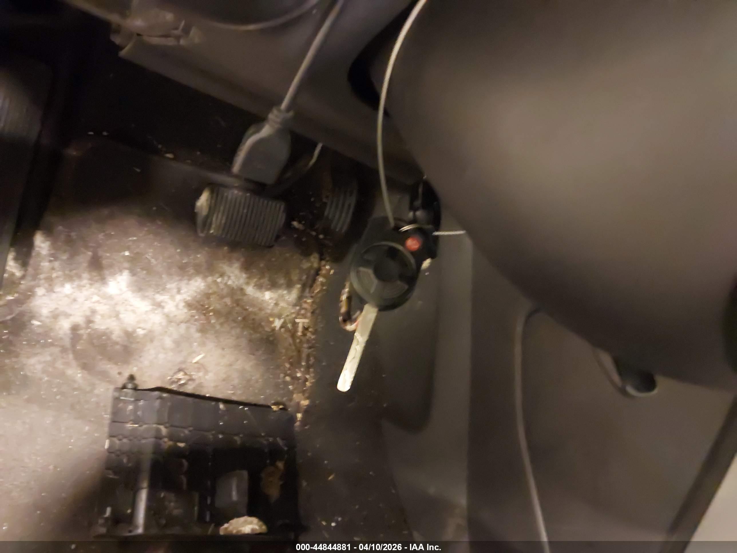 FORD ESCAPE image 11