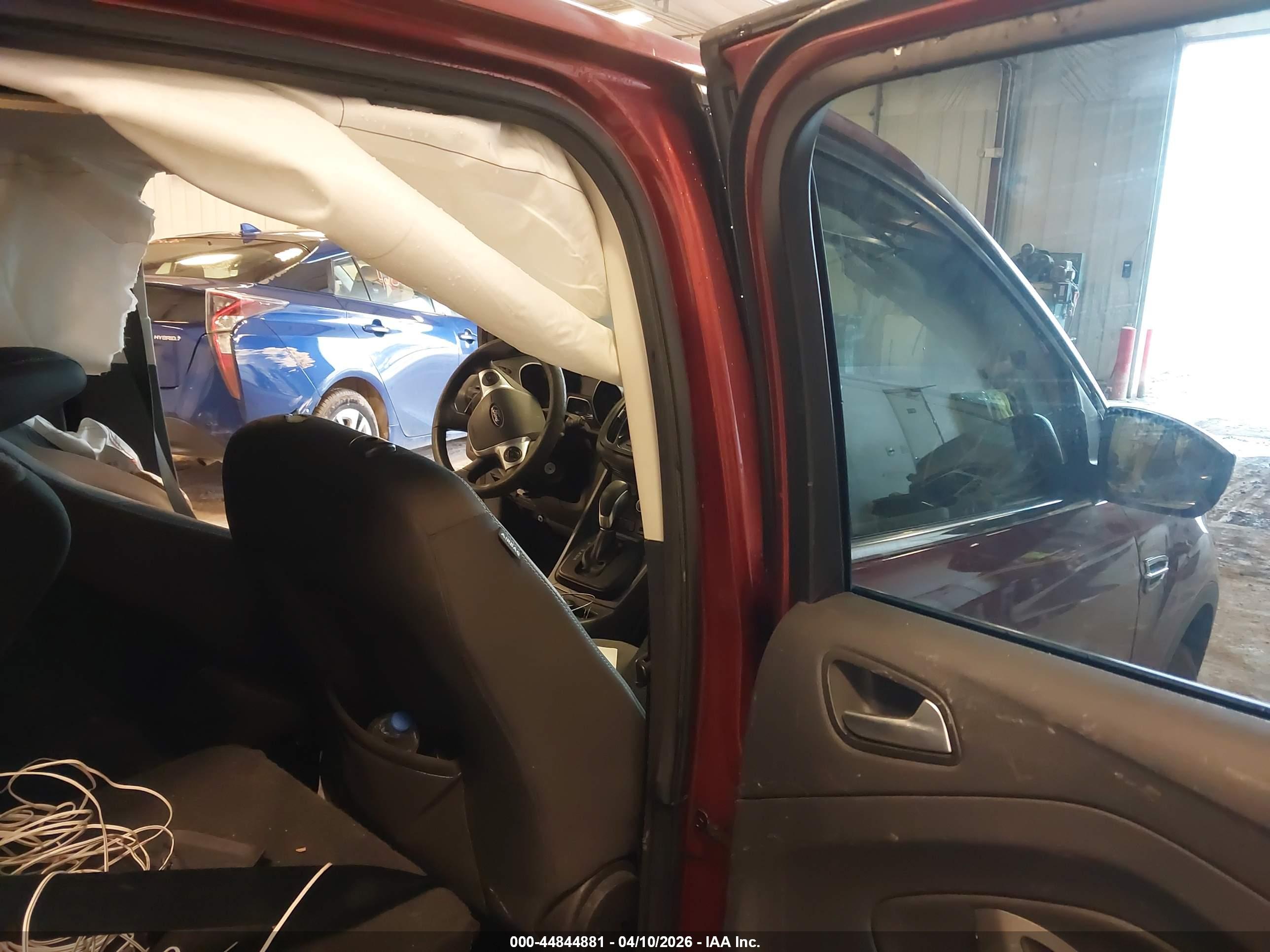 FORD ESCAPE image 8