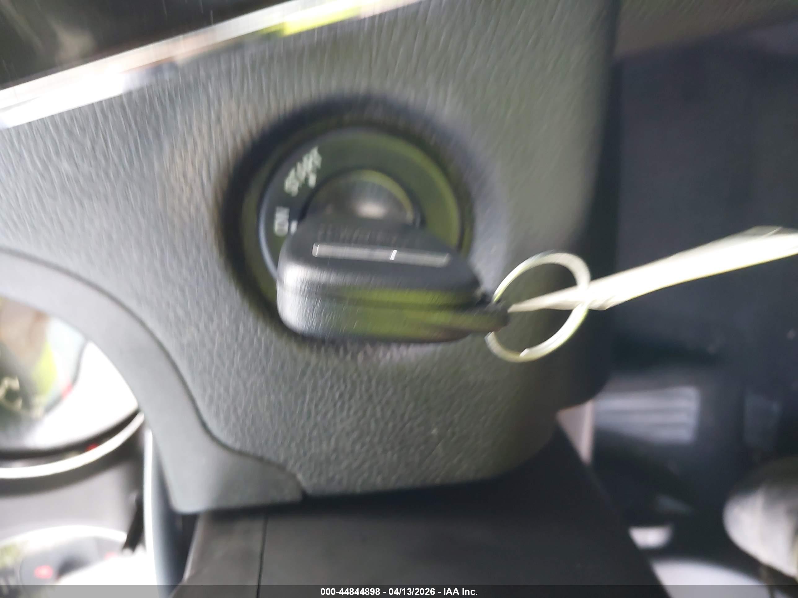 CHRYSLER 200 image 11