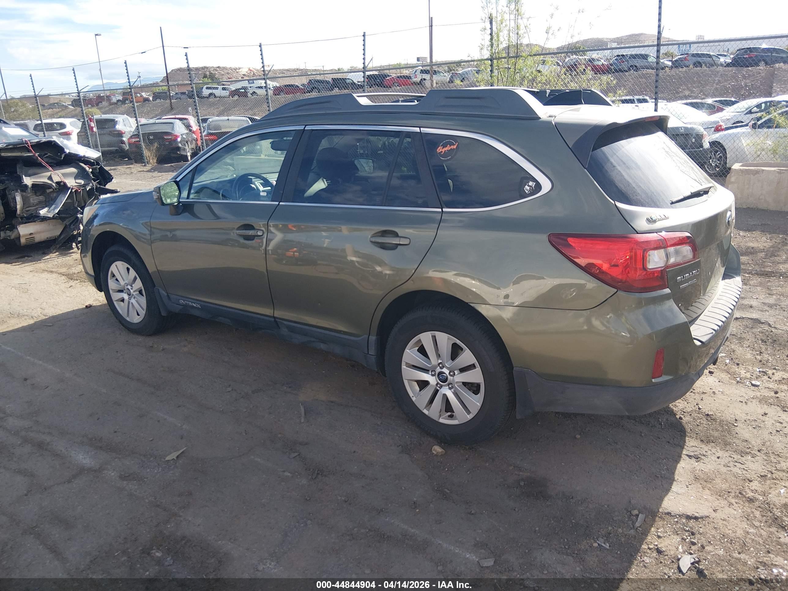 SUBARU OUTBACK image 3