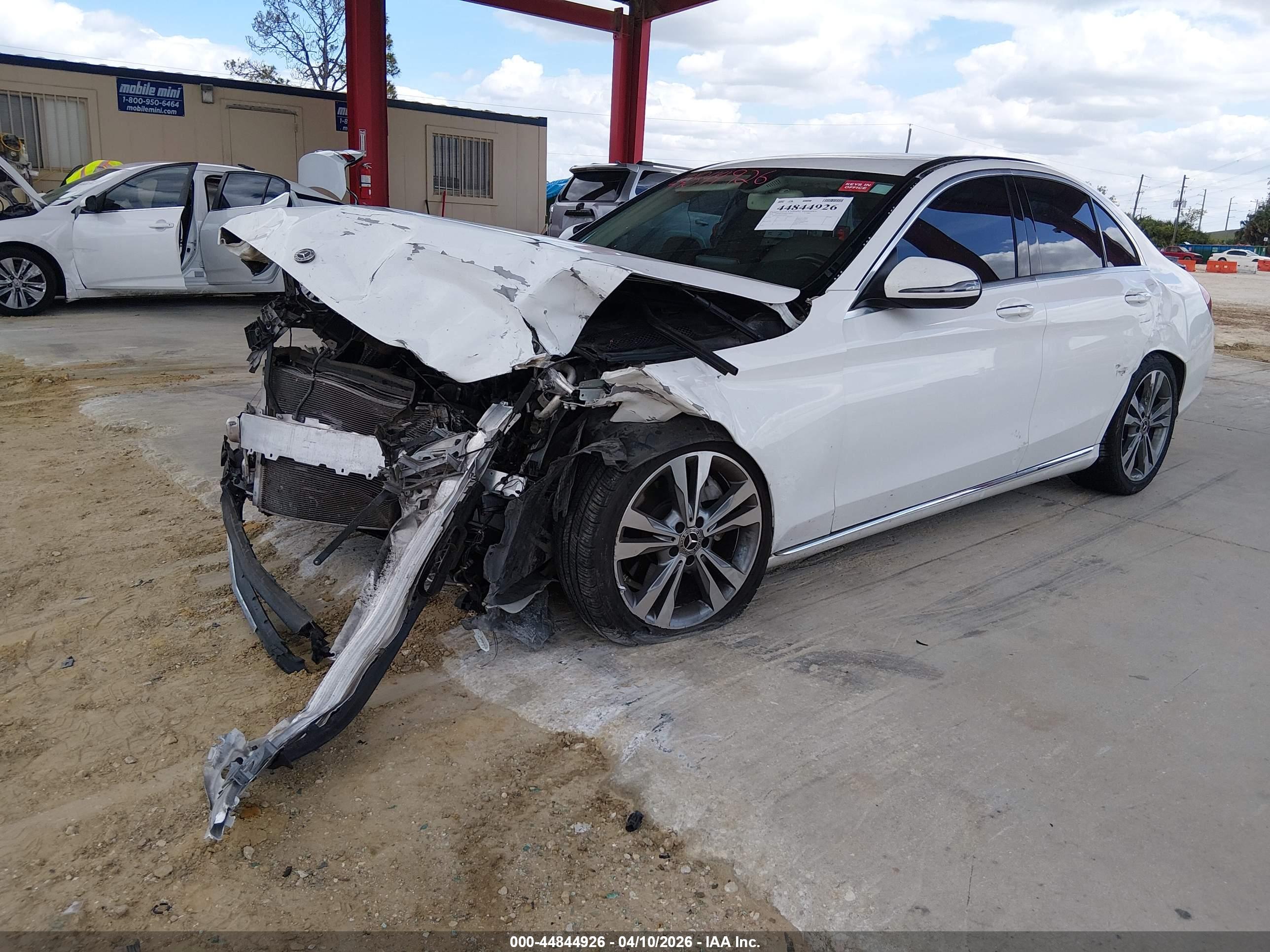 MERCEDES-BENZ C image 2