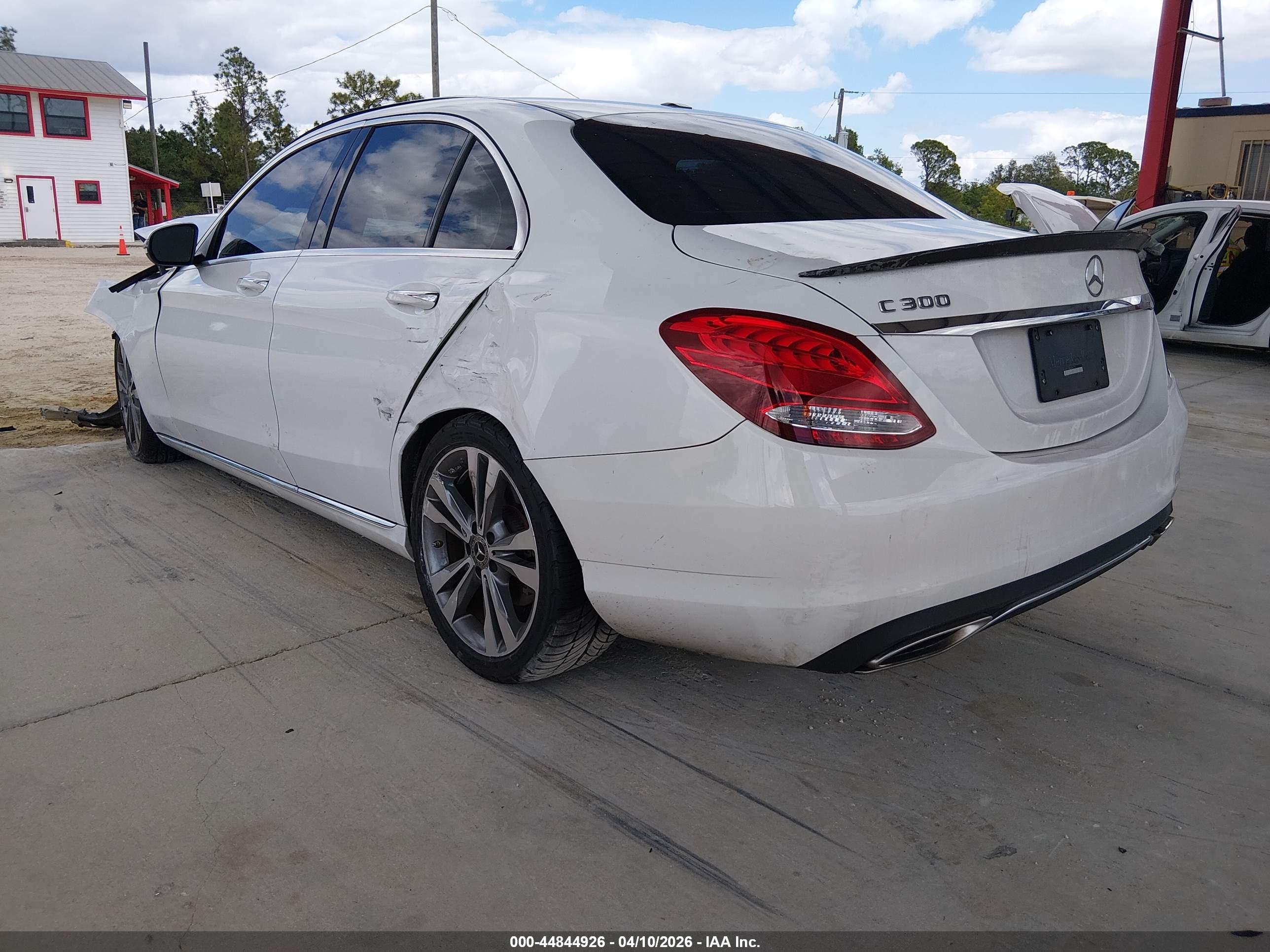 MERCEDES-BENZ C image 3