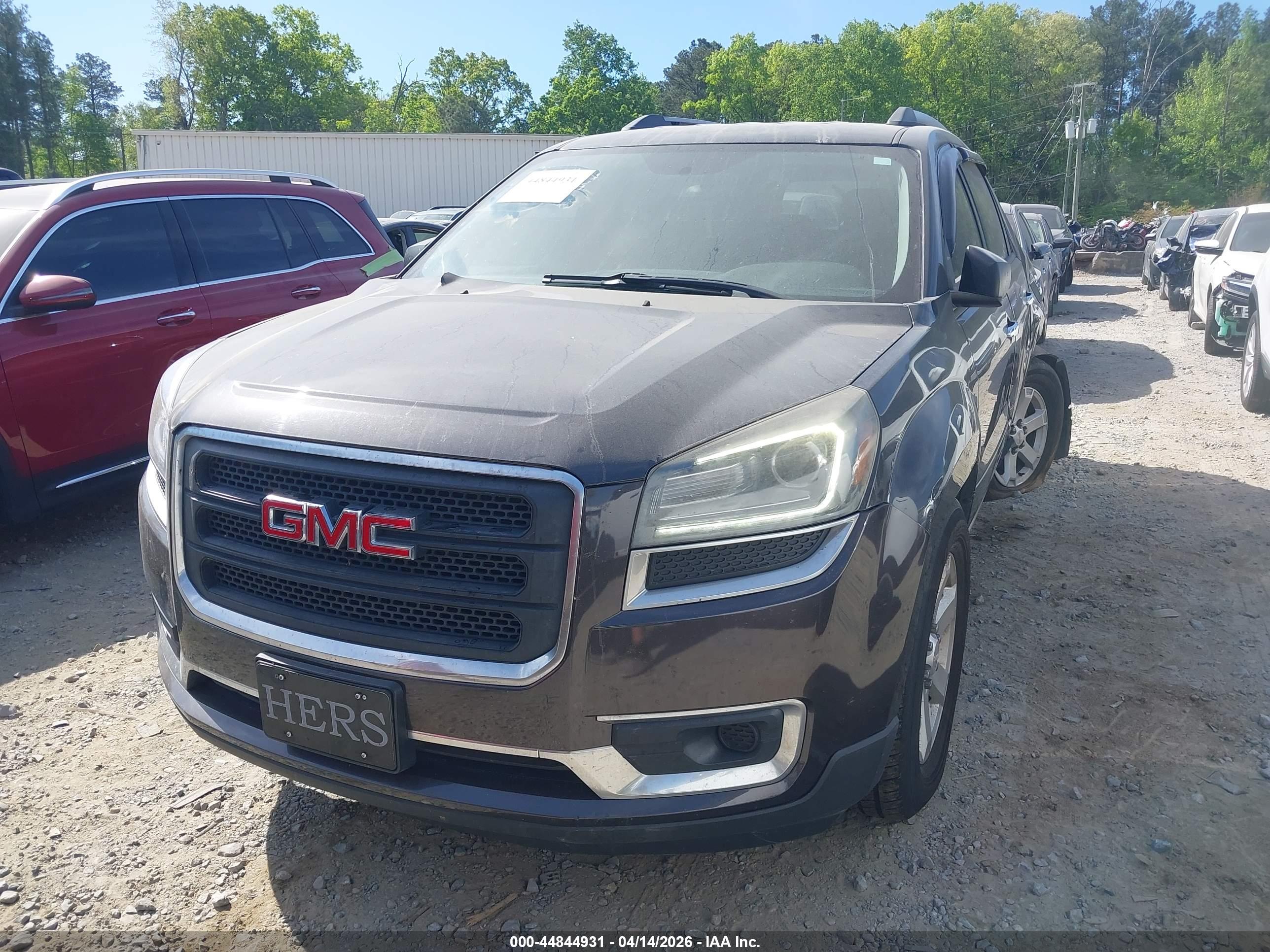 GMC ACADIA image 2