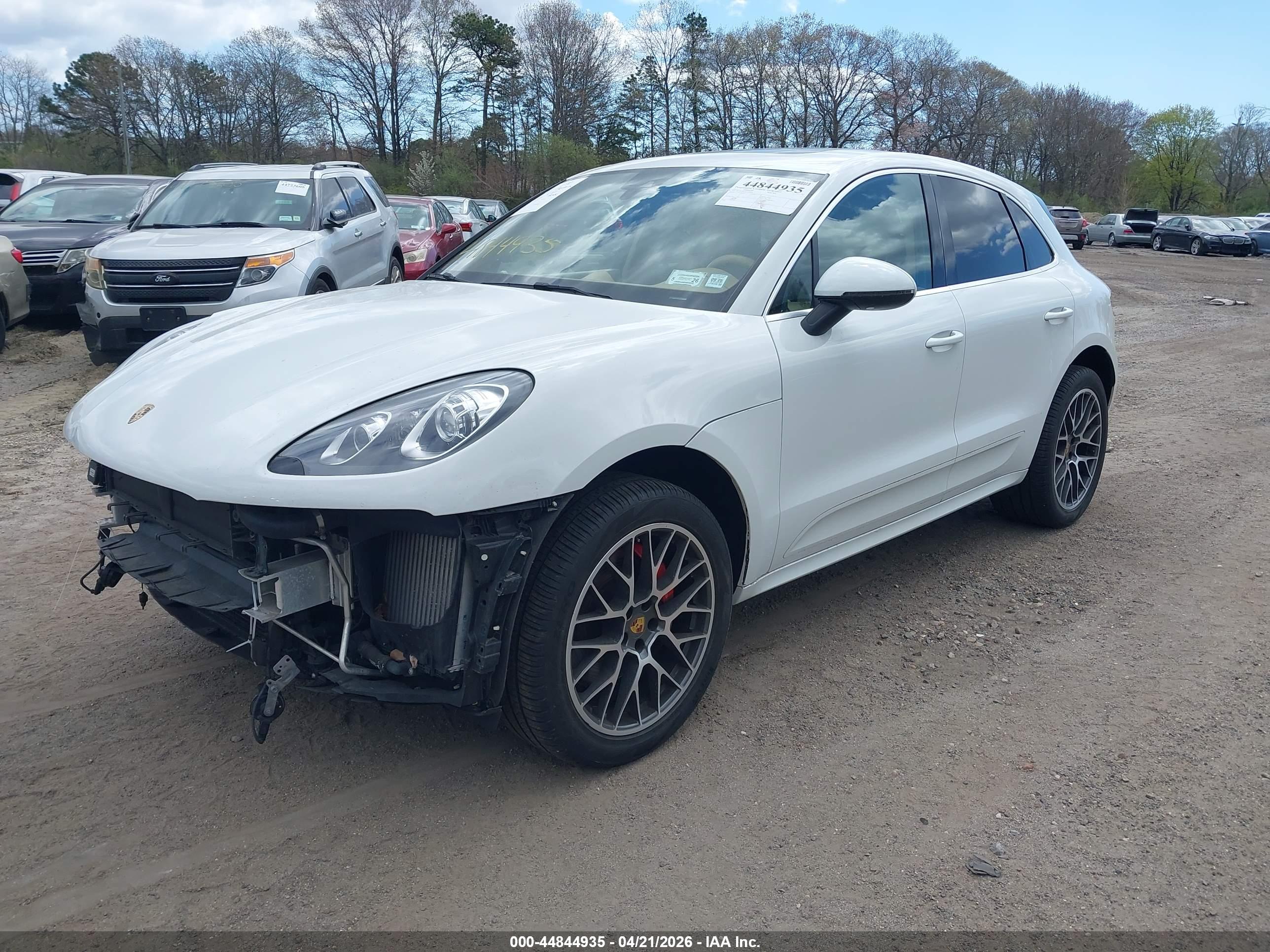 PORSCHE MACAN image 2