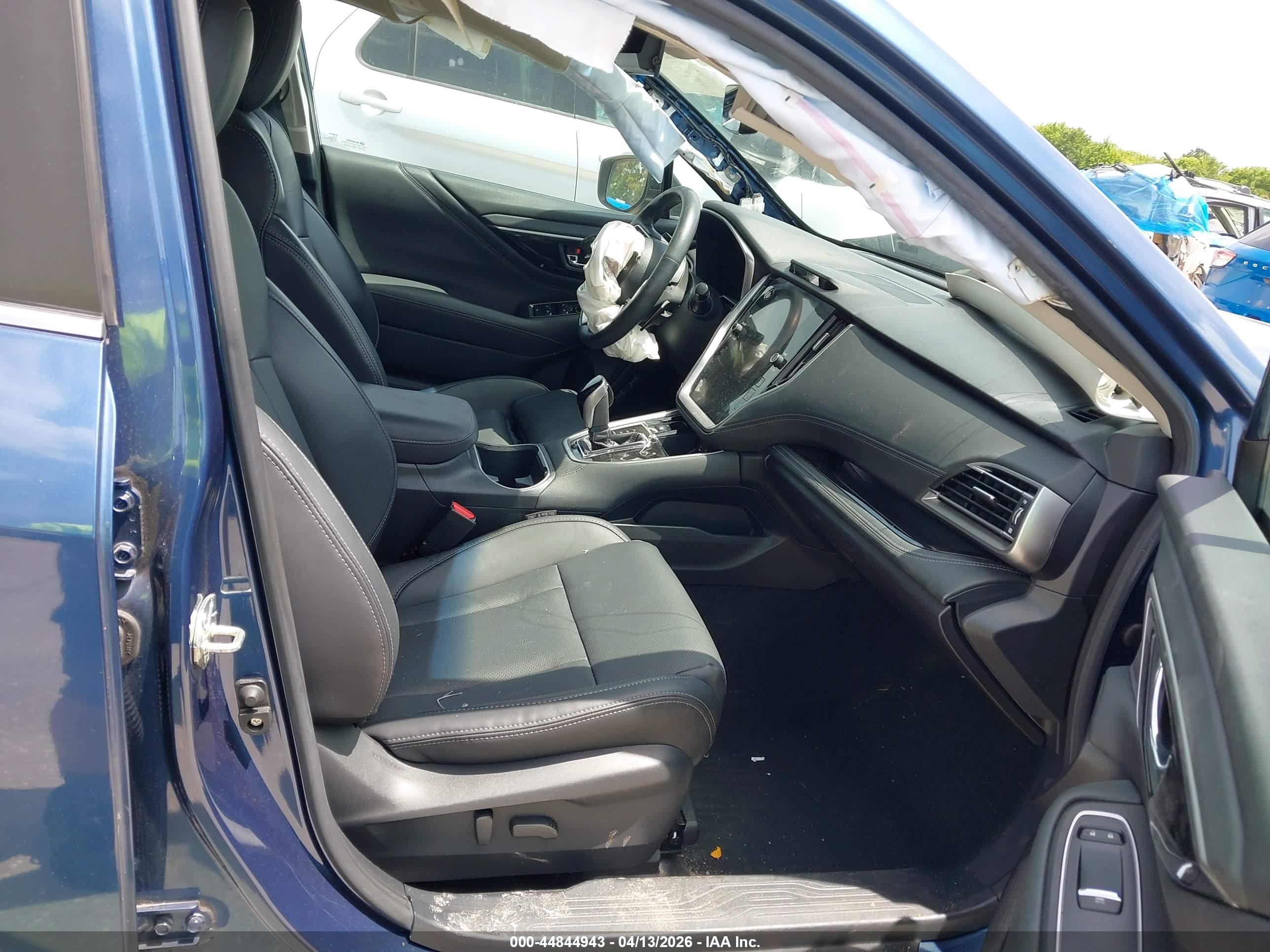 SUBARU OUTBACK image 5