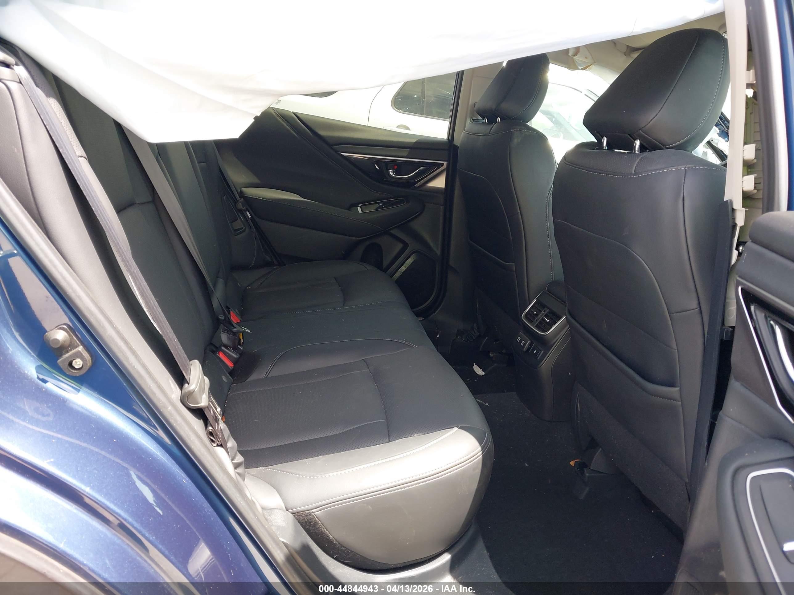 SUBARU OUTBACK image 8