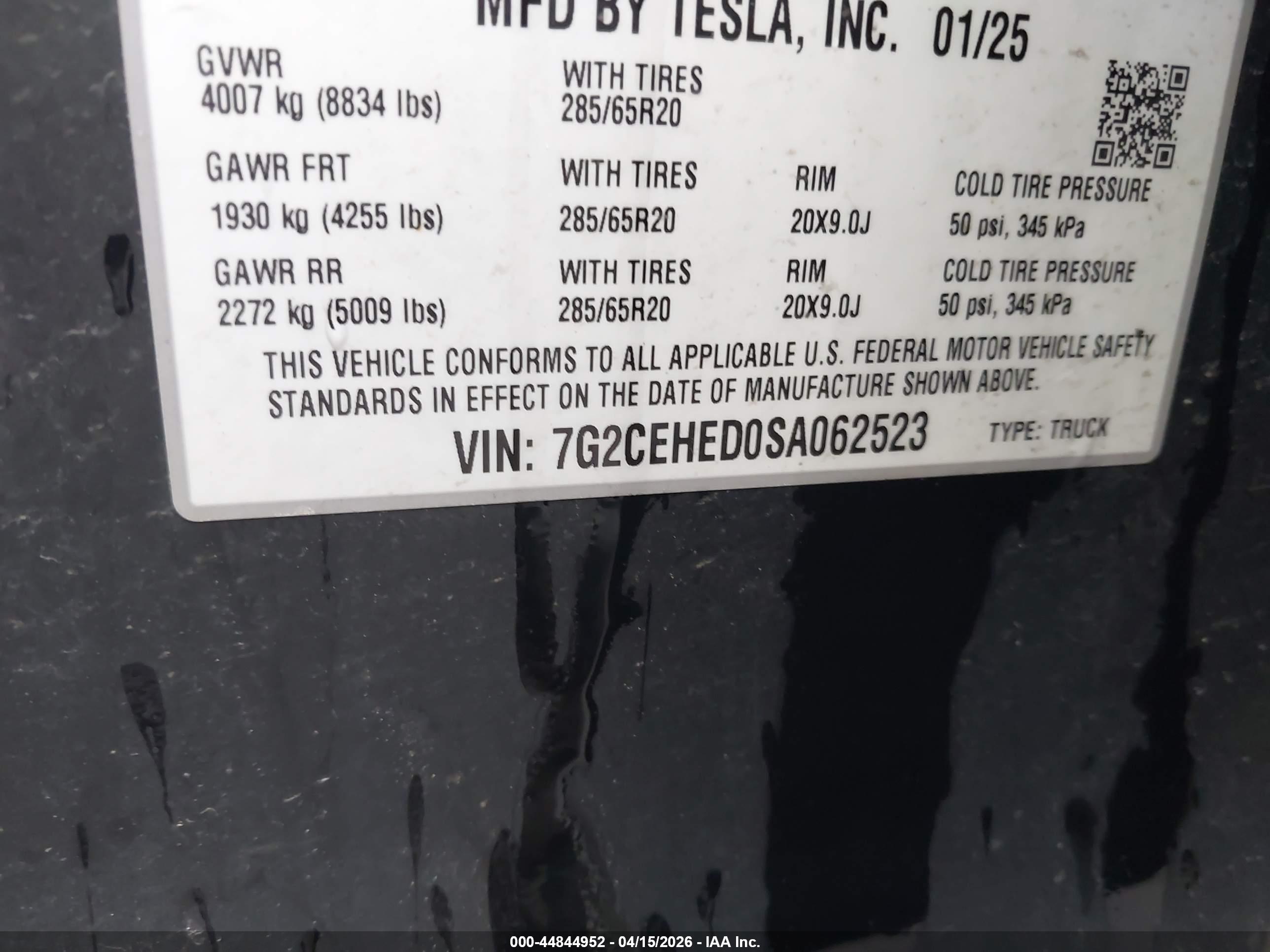 TESLA CYBERTRUCK image 9