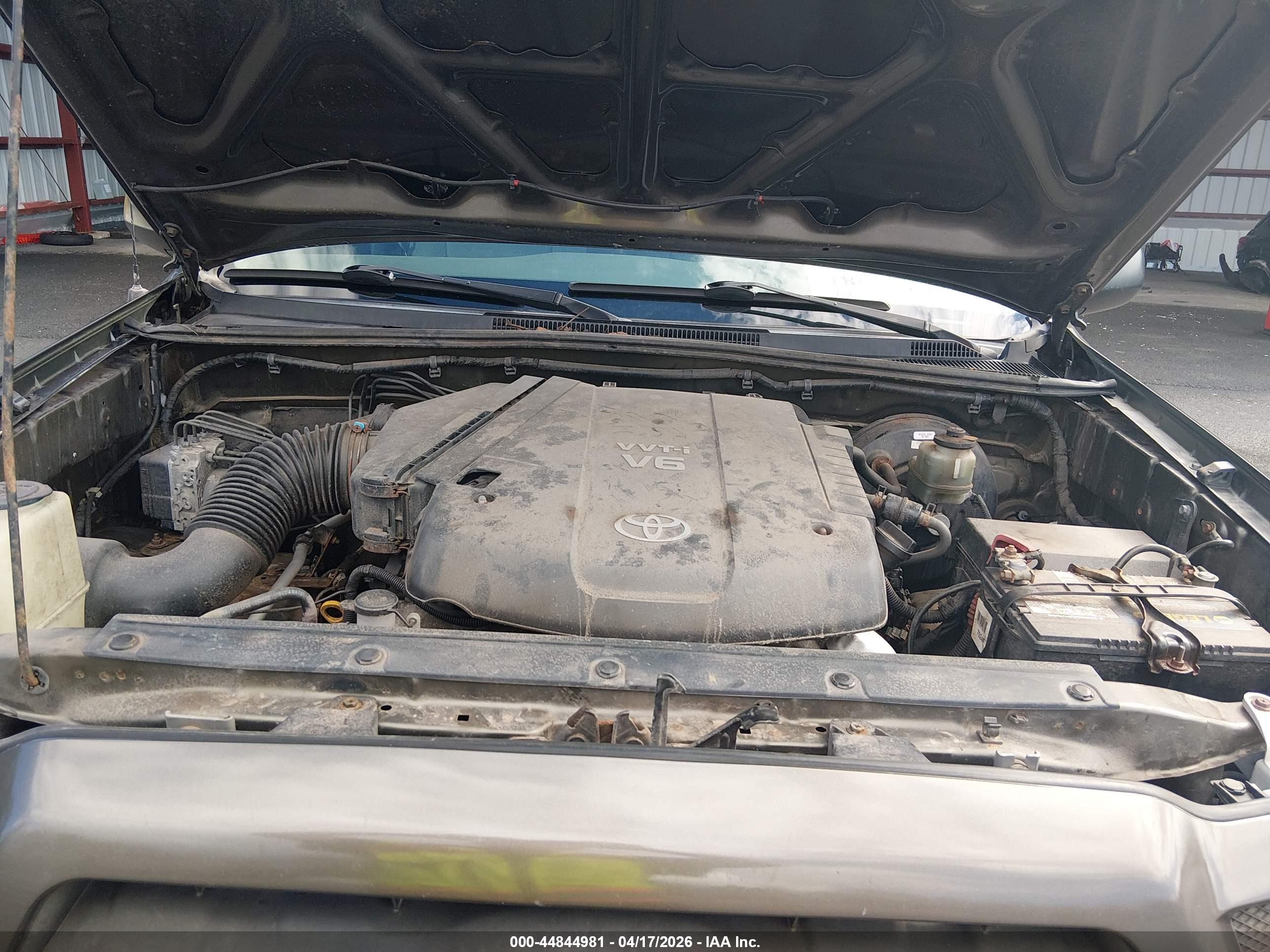 TOYOTA TACOMA image 10