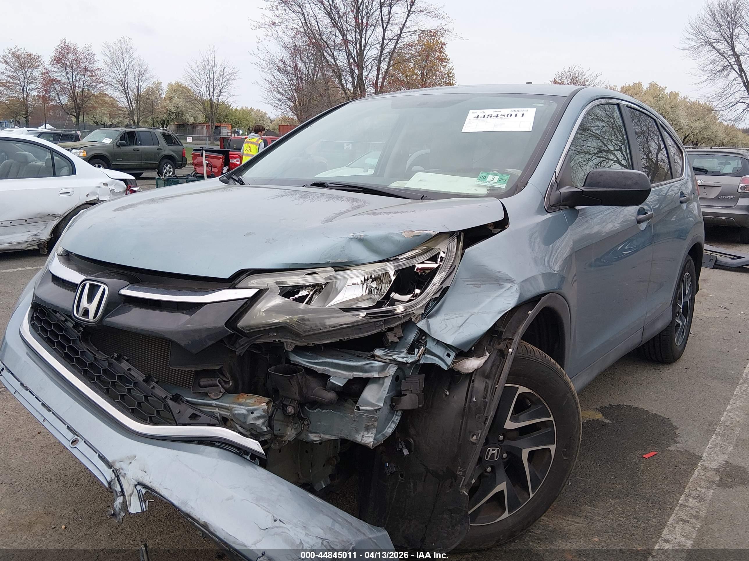 HONDA CR-V image 2