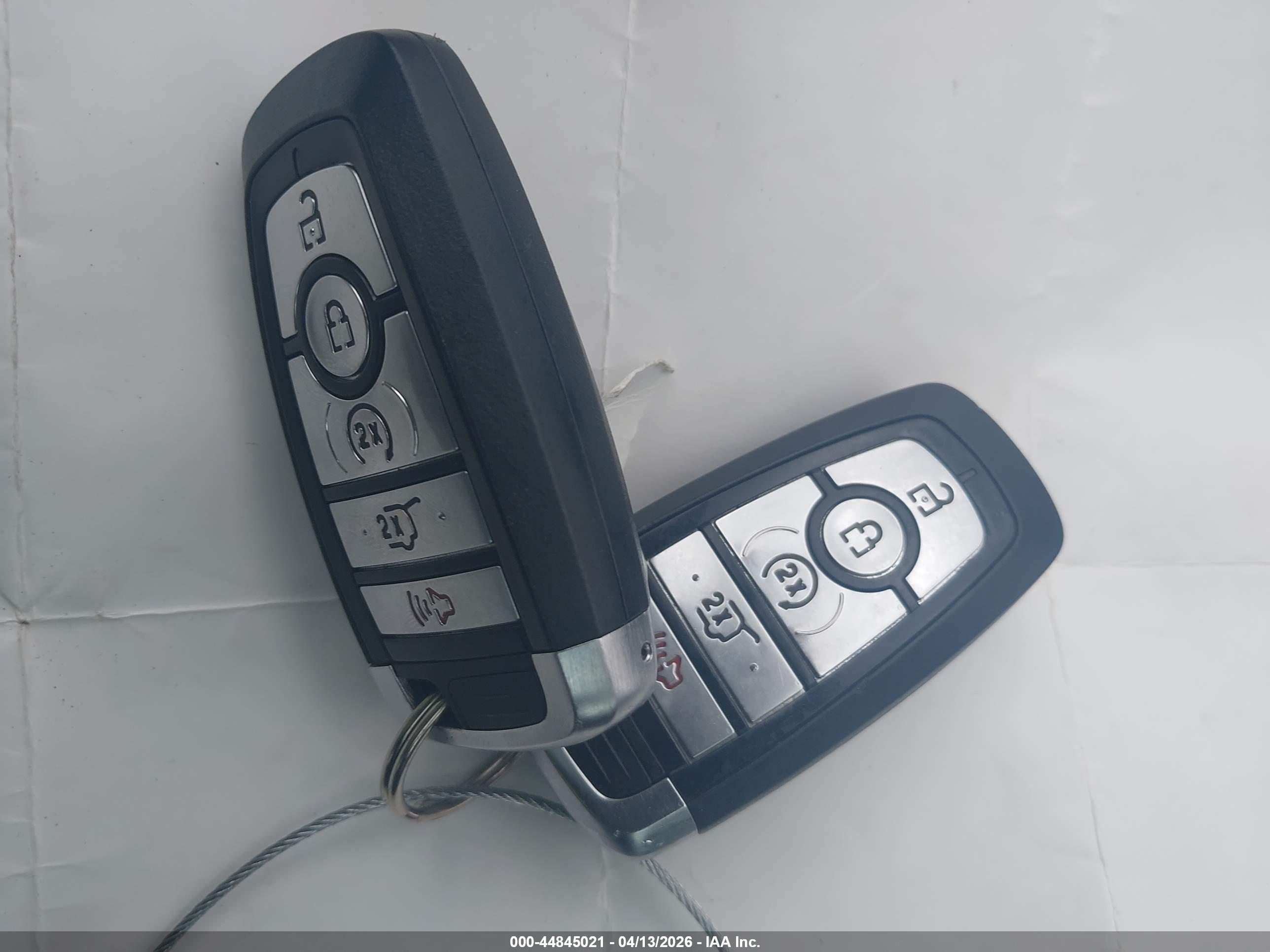FORD EXPLORER image 11