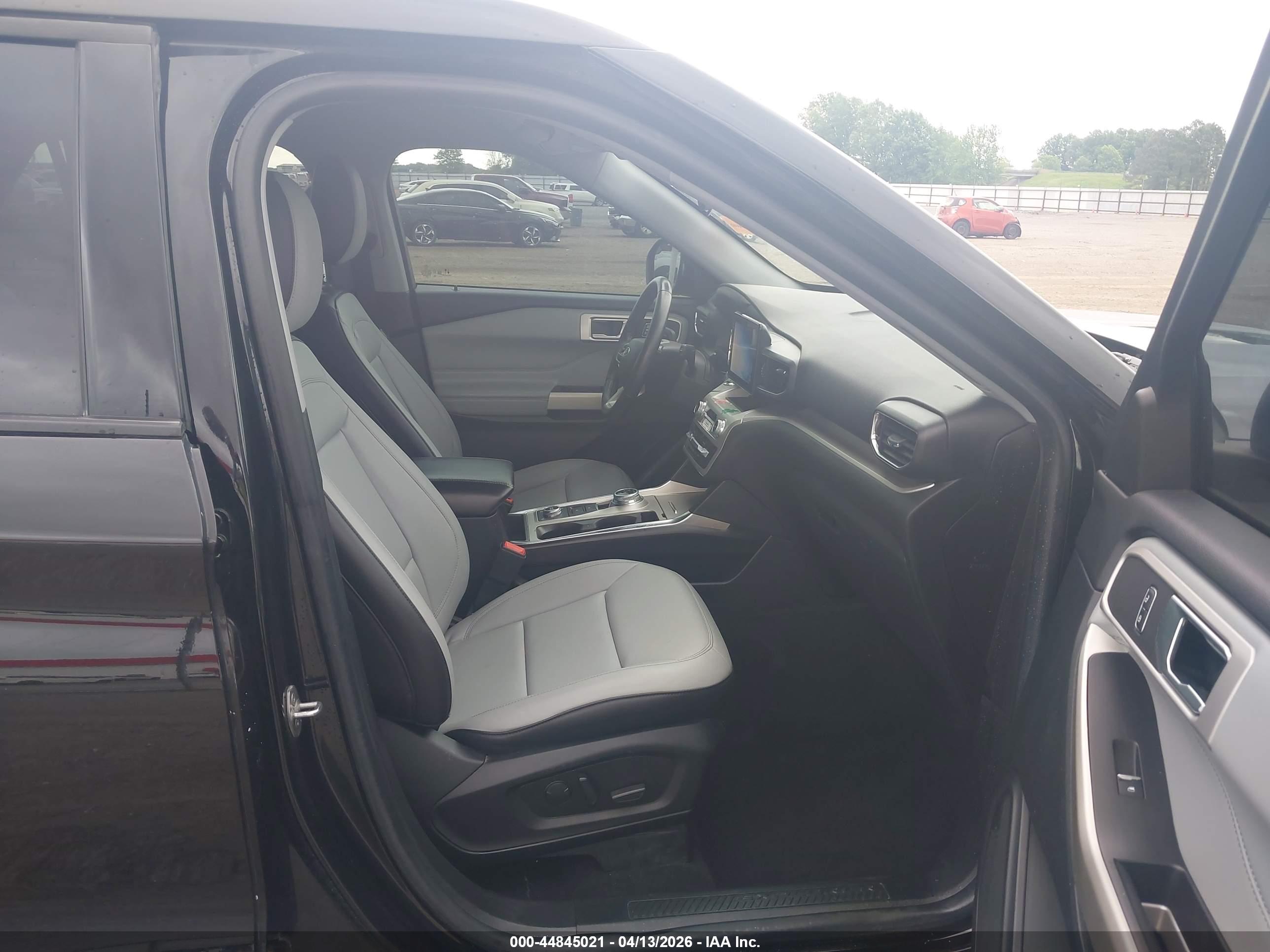 FORD EXPLORER image 5