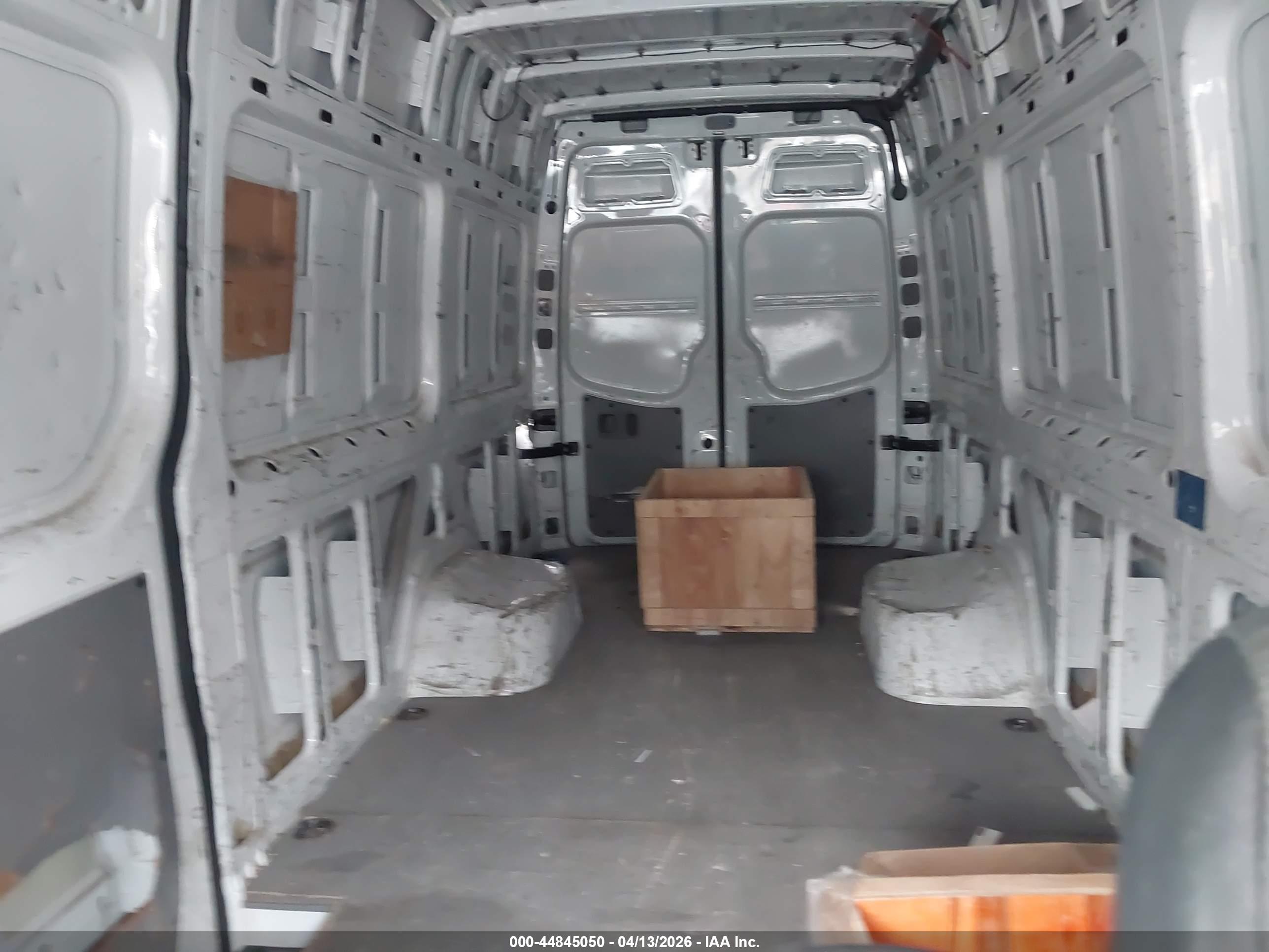 MERCEDES-BENZ SPRINTER image 8